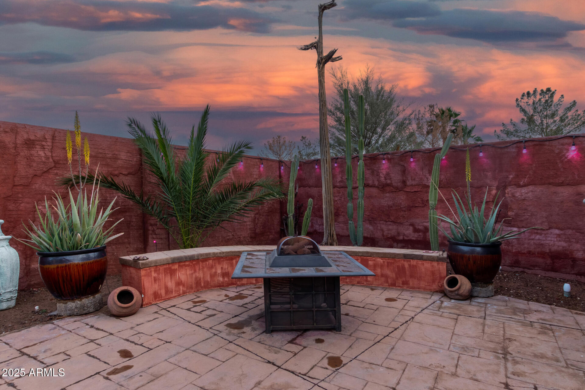 41901 W Somerset Drive