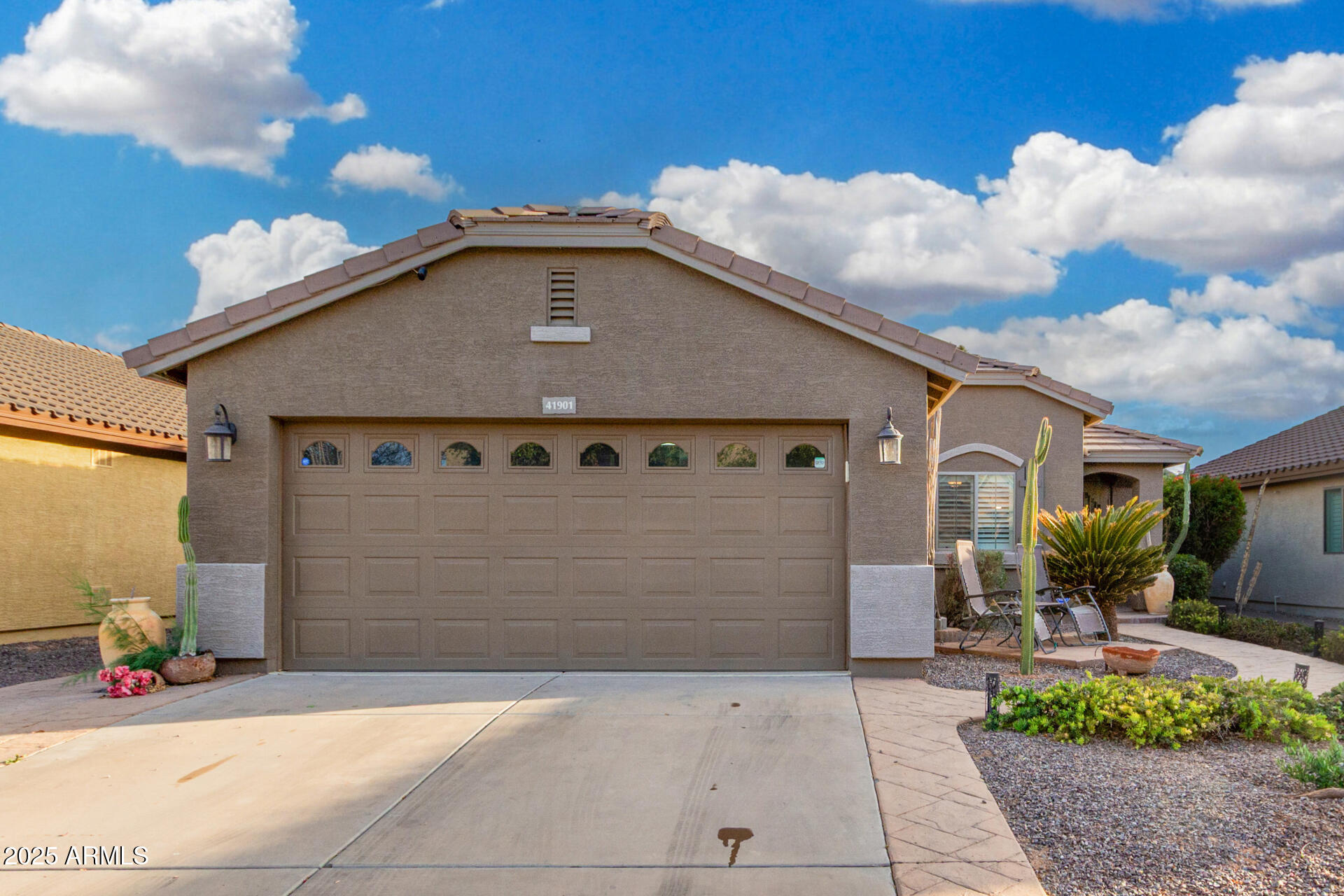 41901 W Somerset Drive