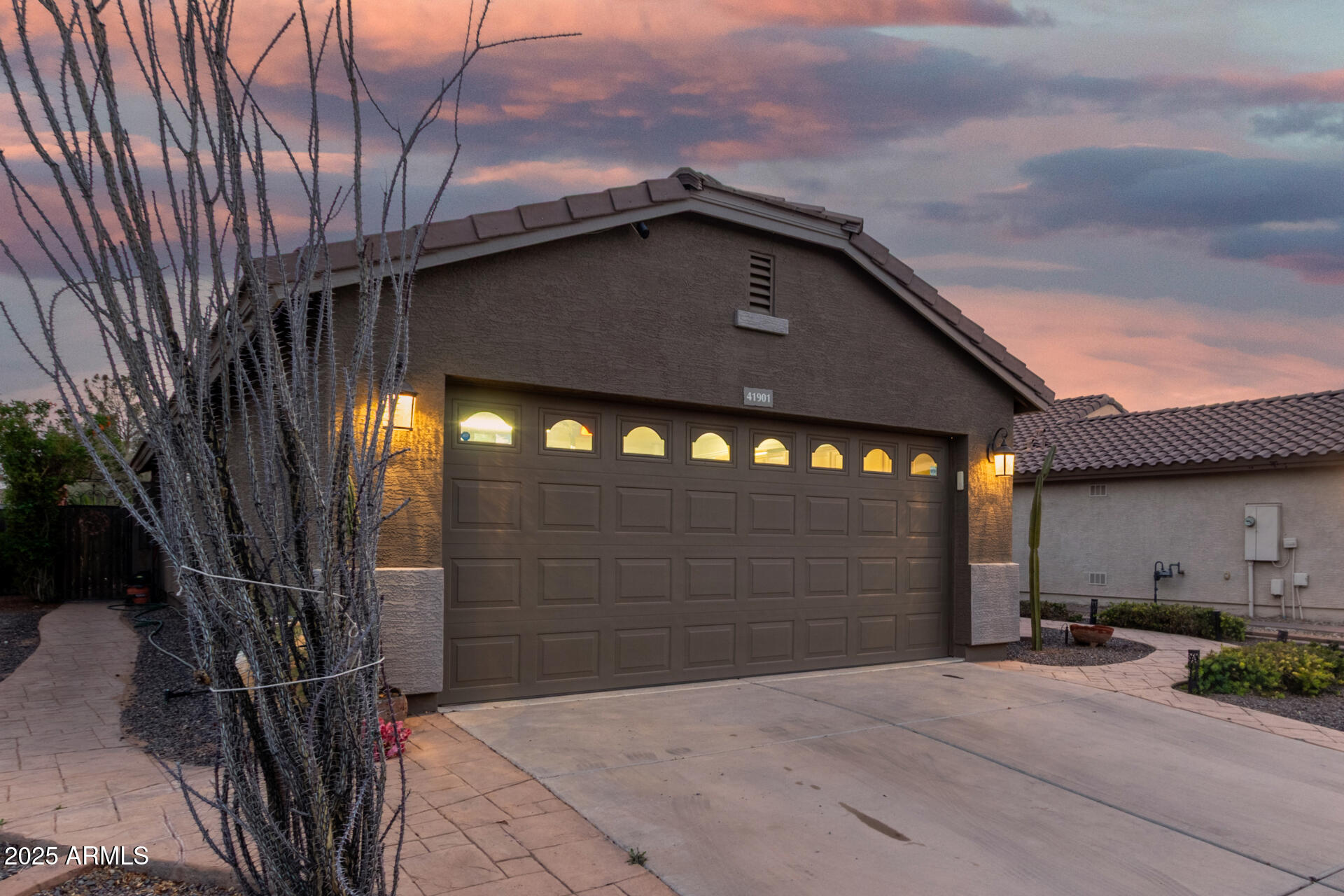 41901 W Somerset Drive