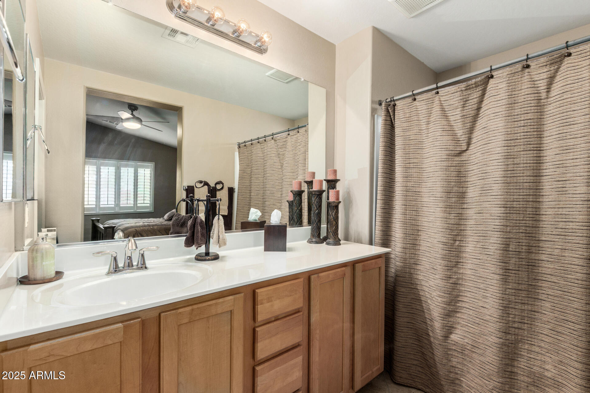 41901 W Somerset Drive