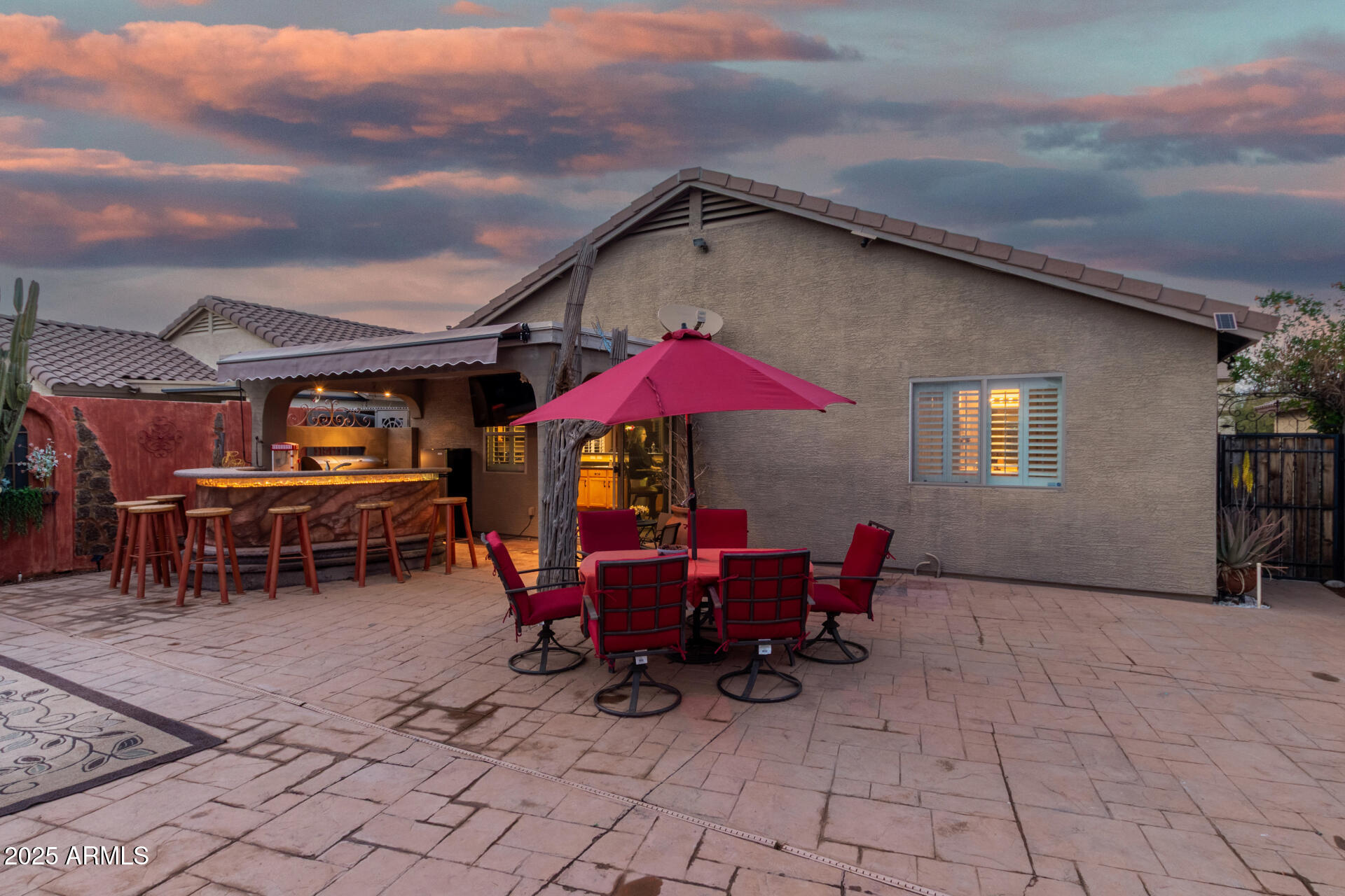 41901 W Somerset Drive