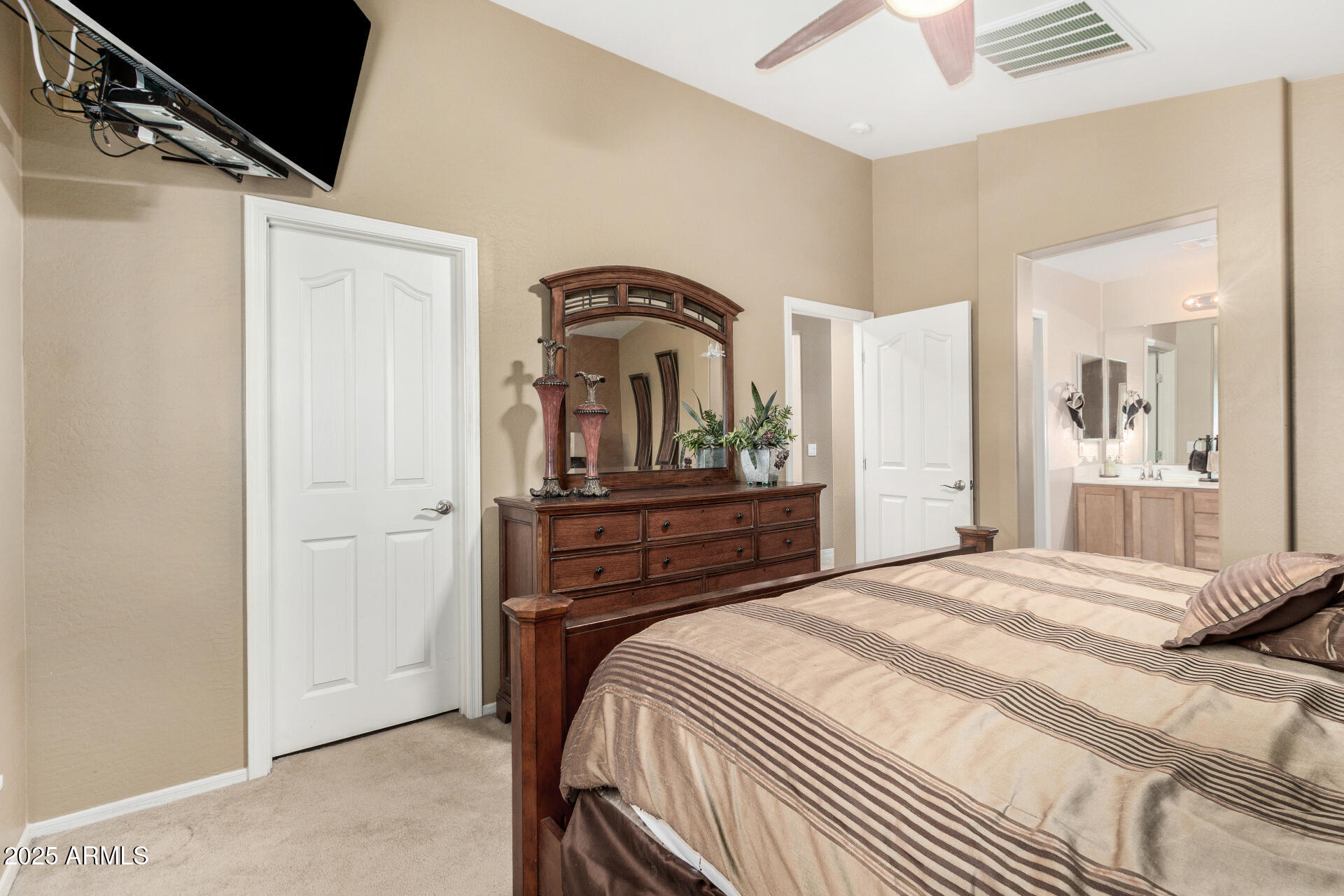 41901 W Somerset Drive