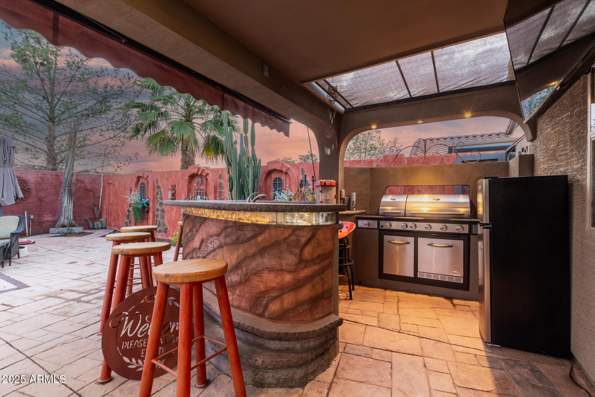 41901 W Somerset Drive