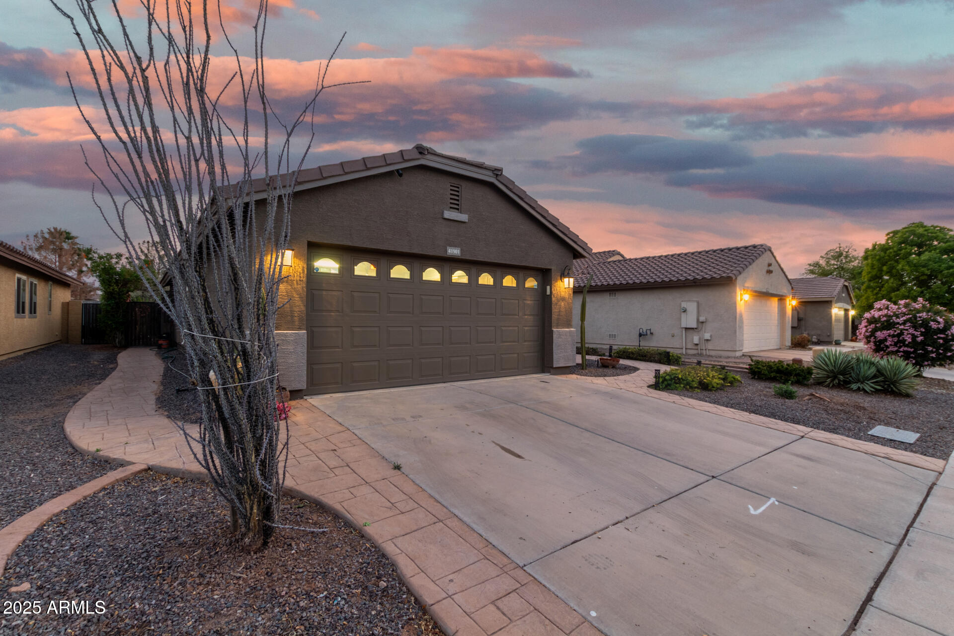 41901 W Somerset Drive