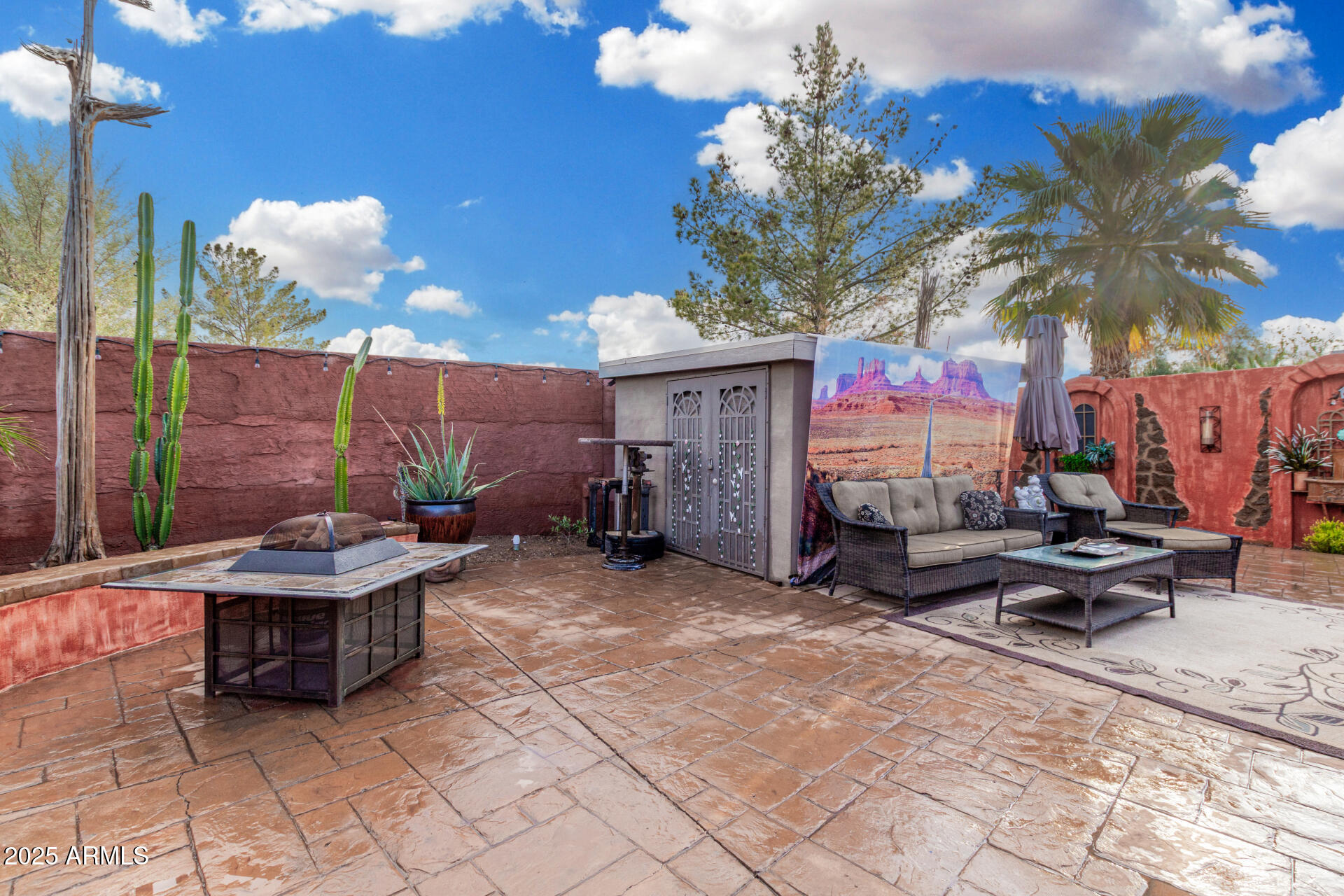 41901 W Somerset Drive