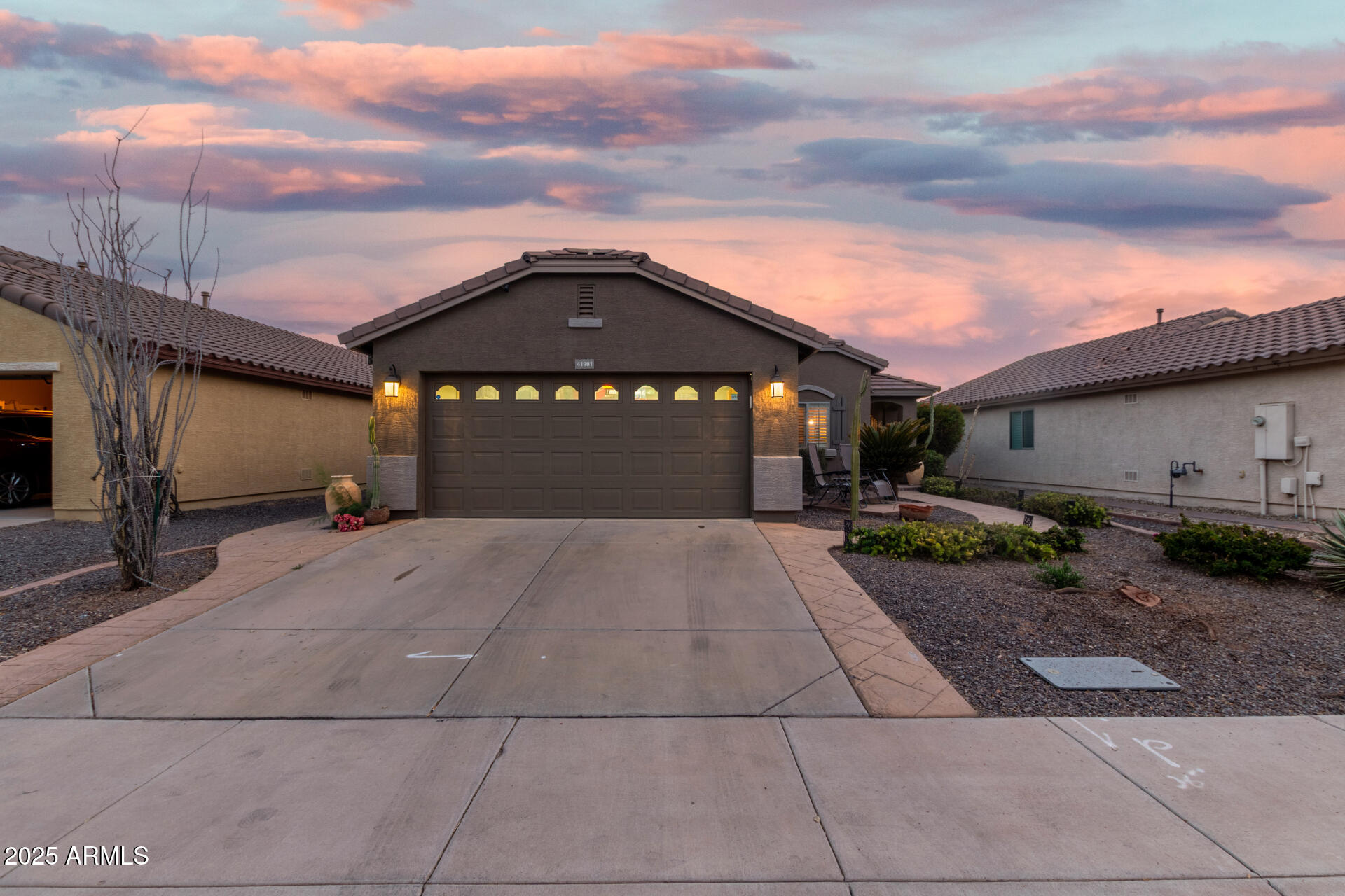 41901 W Somerset Drive