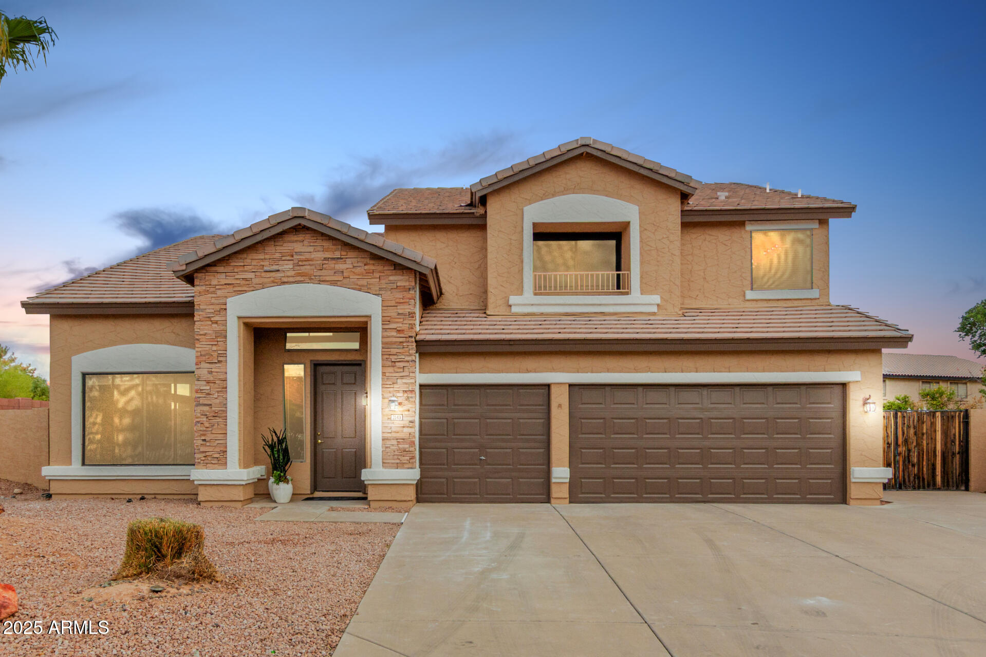 2143 N CHESTNUT Circle