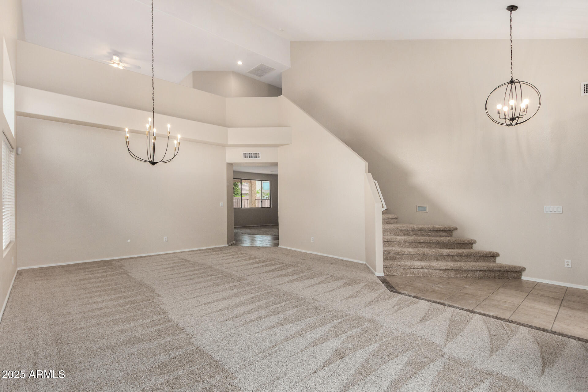 2143 N CHESTNUT Circle