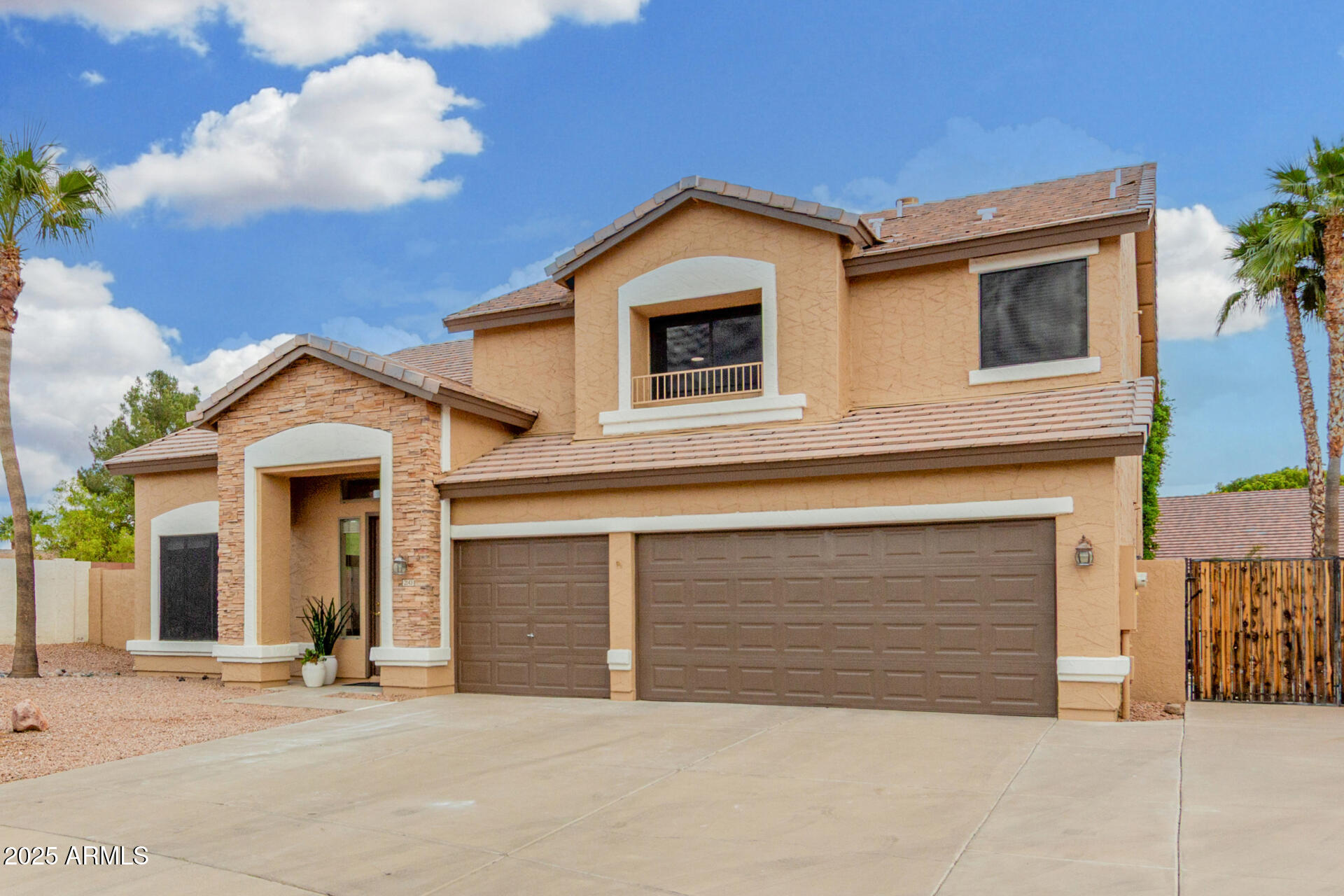 2143 N CHESTNUT Circle