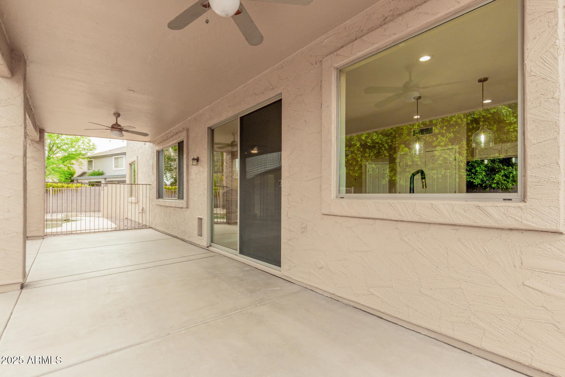 2143 N CHESTNUT Circle