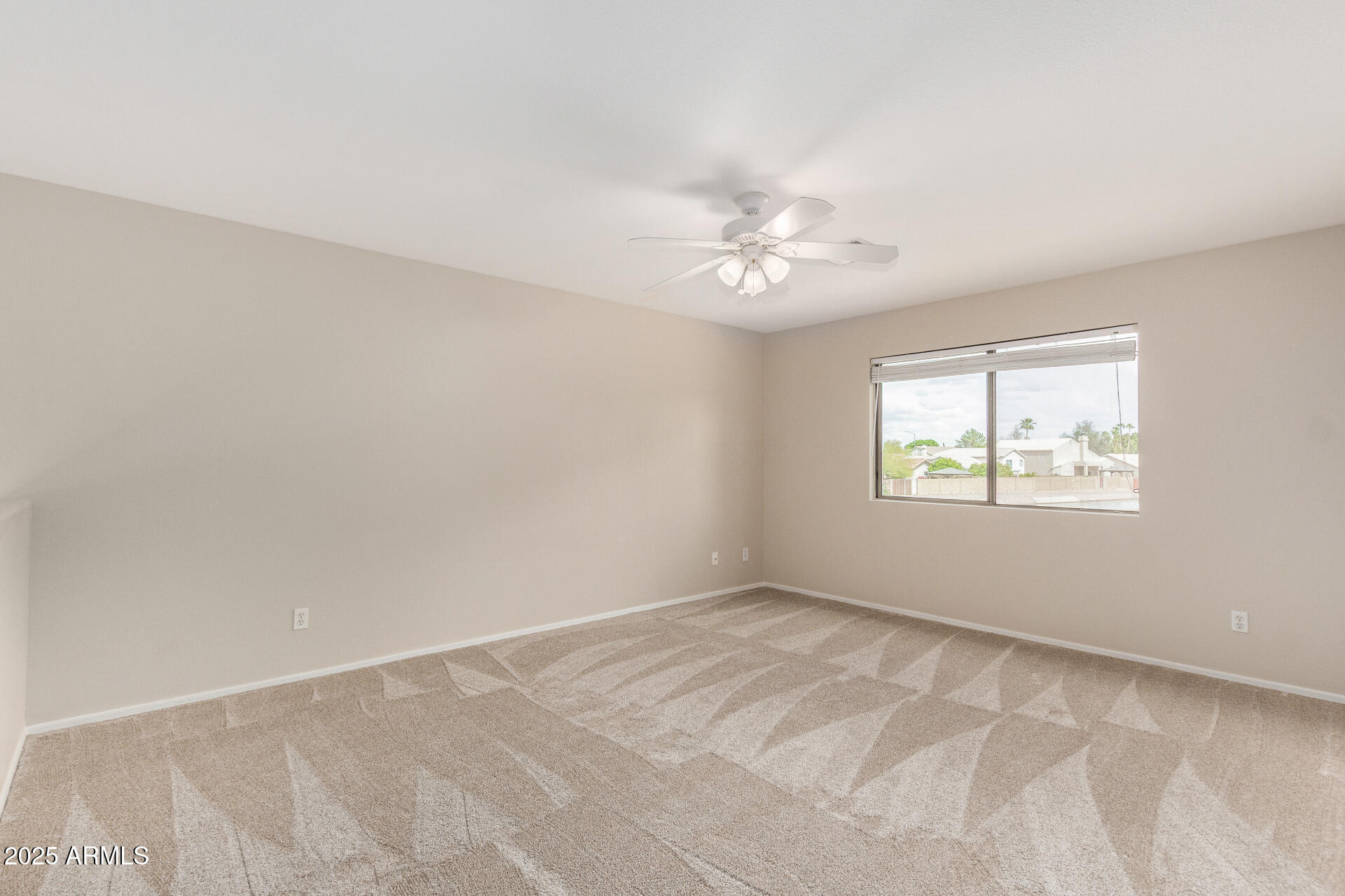 2143 N CHESTNUT Circle