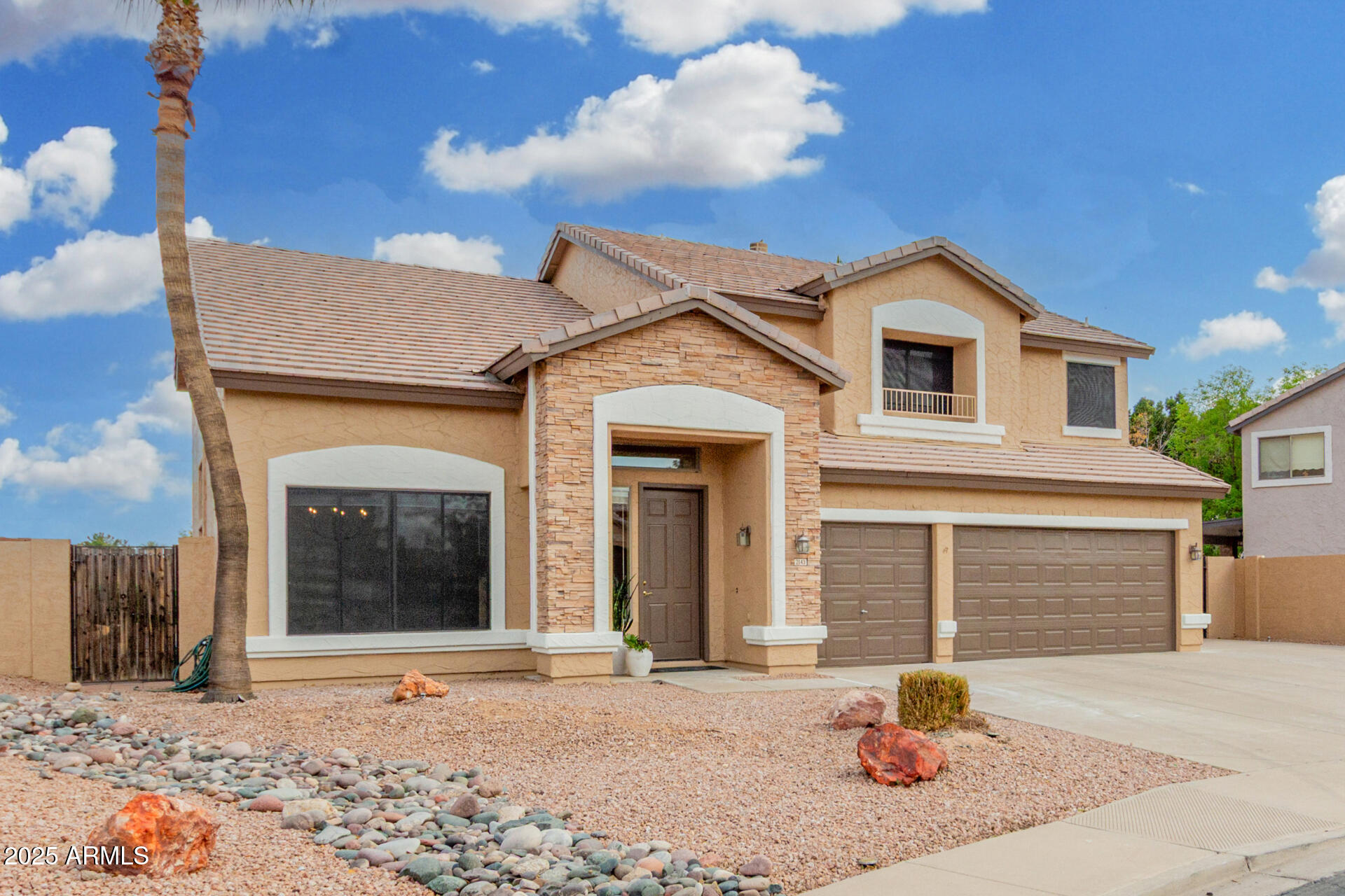 2143 N CHESTNUT Circle