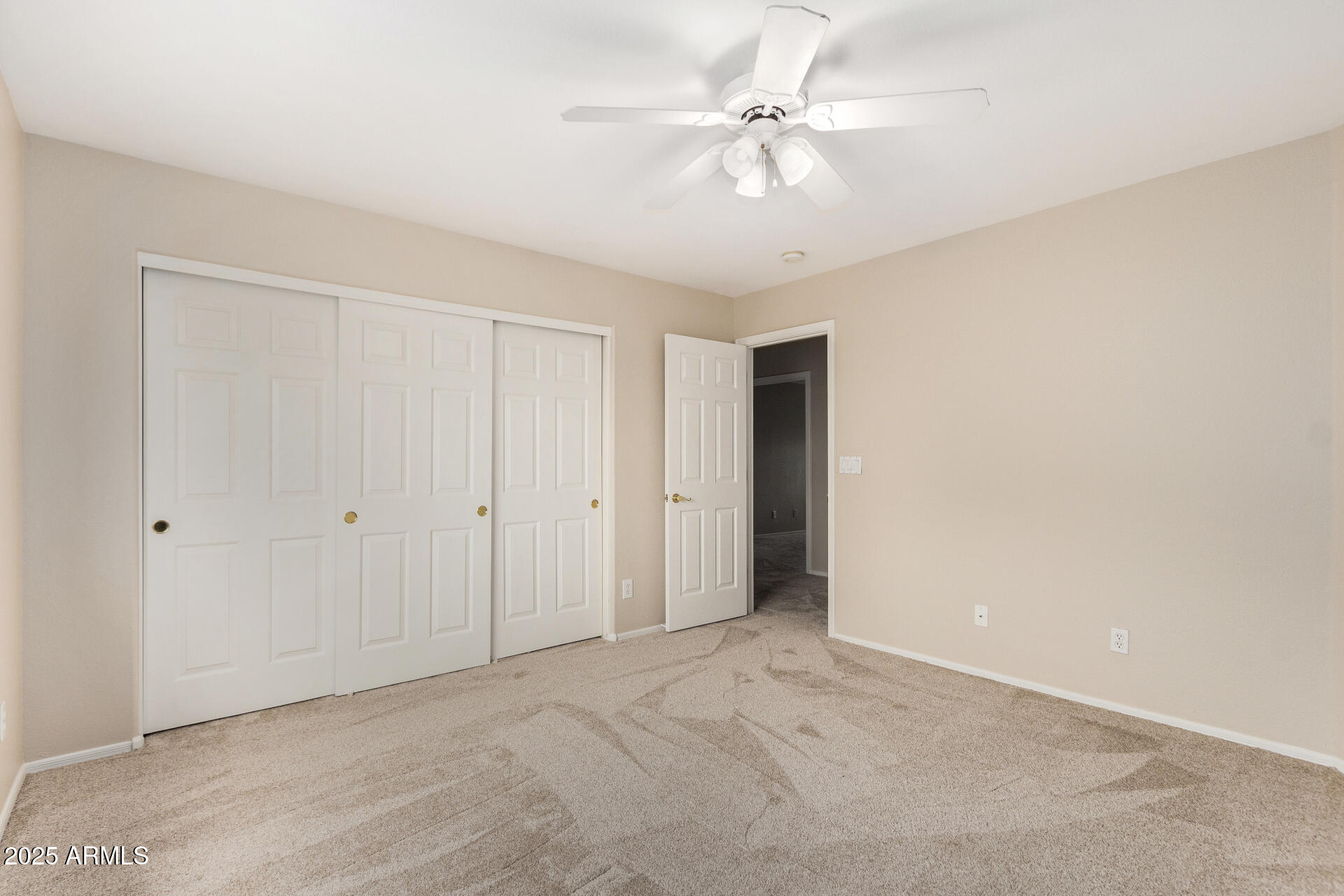 2143 N CHESTNUT Circle