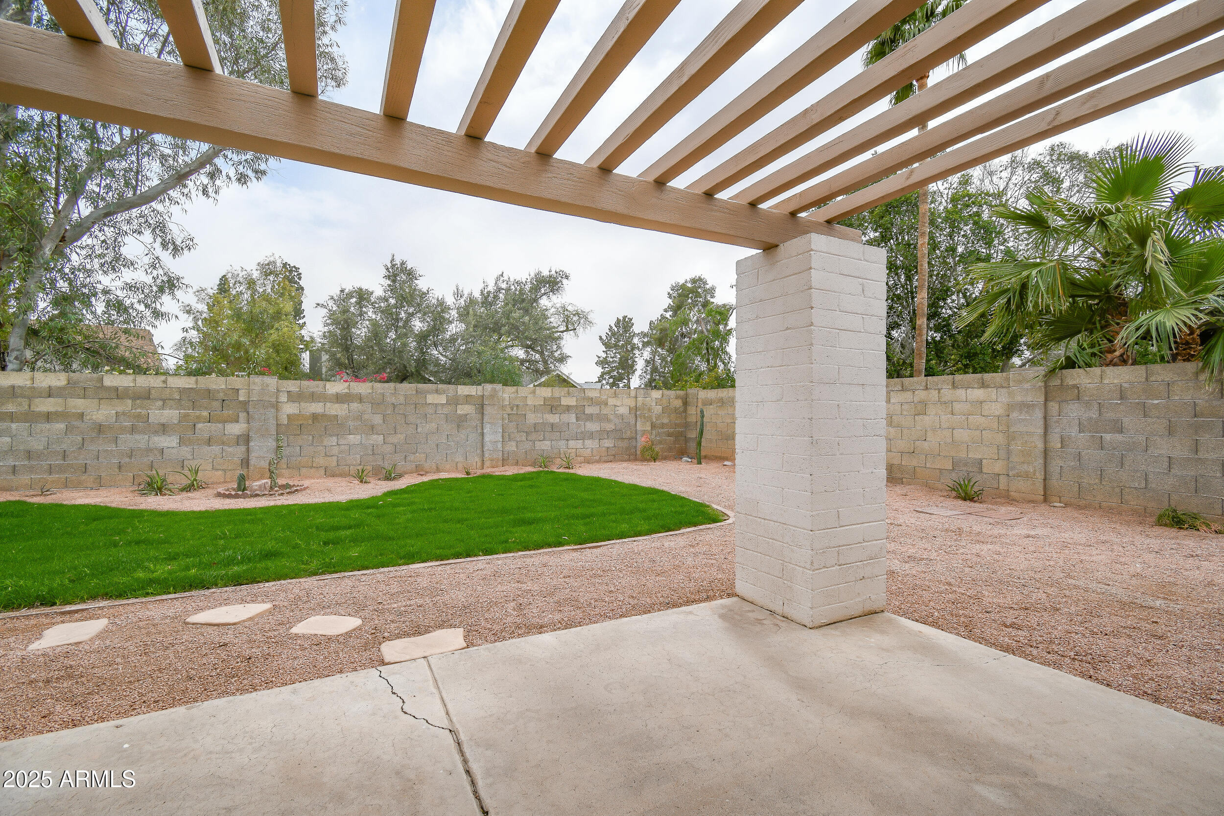 1503 W Juanita Avenue