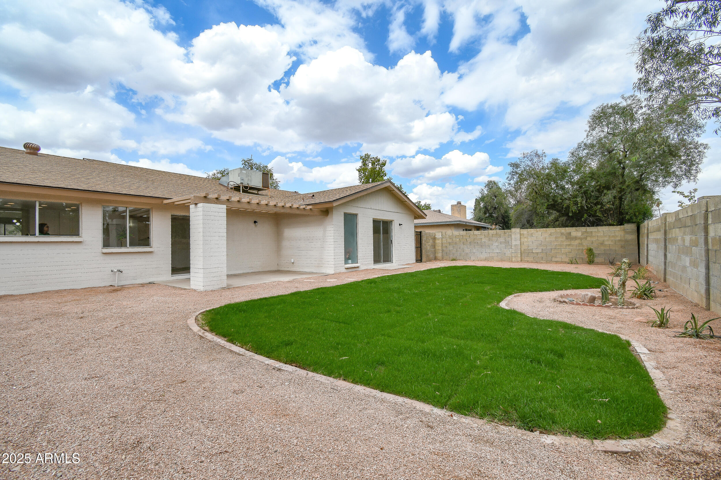 1503 W Juanita Avenue