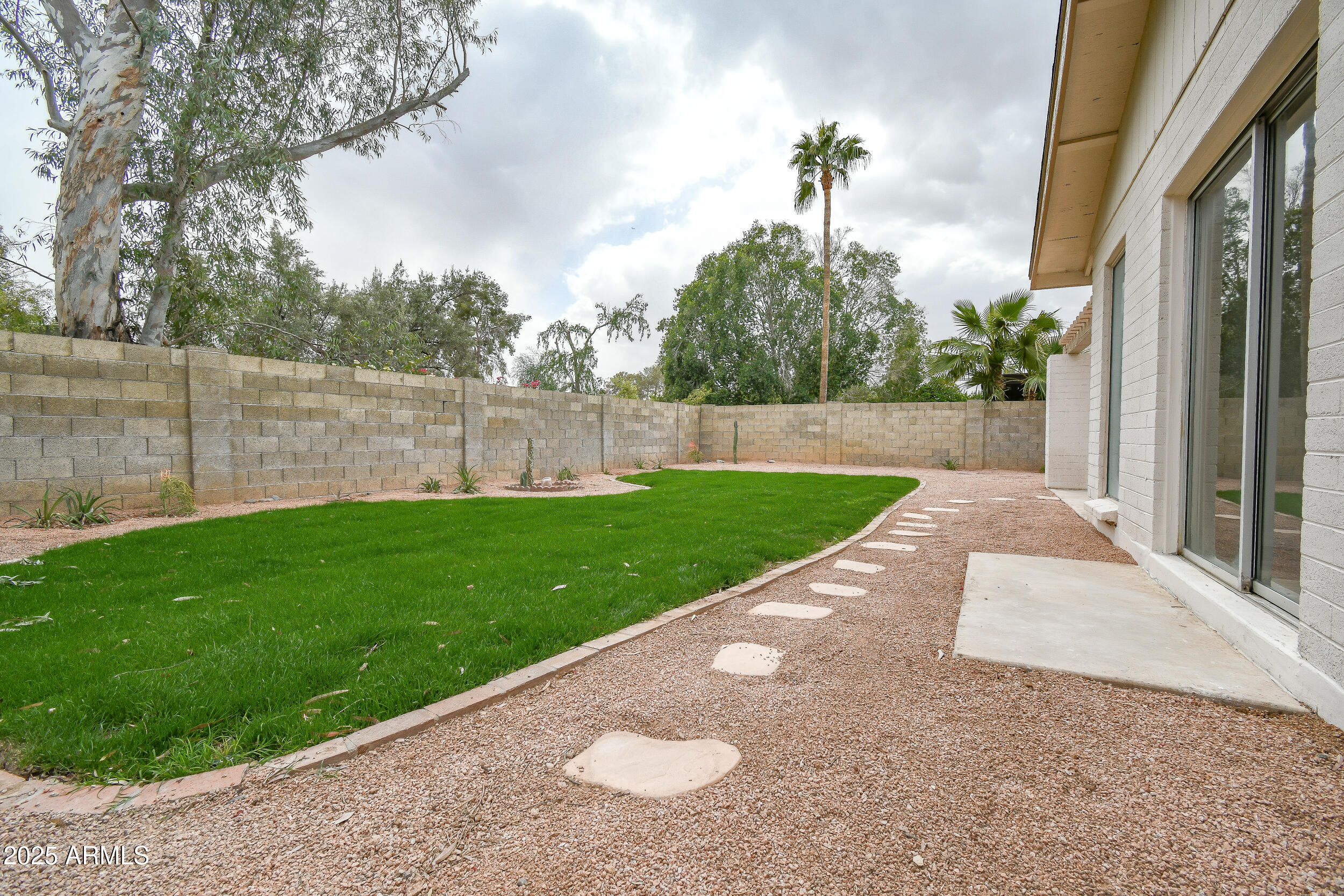 1503 W Juanita Avenue