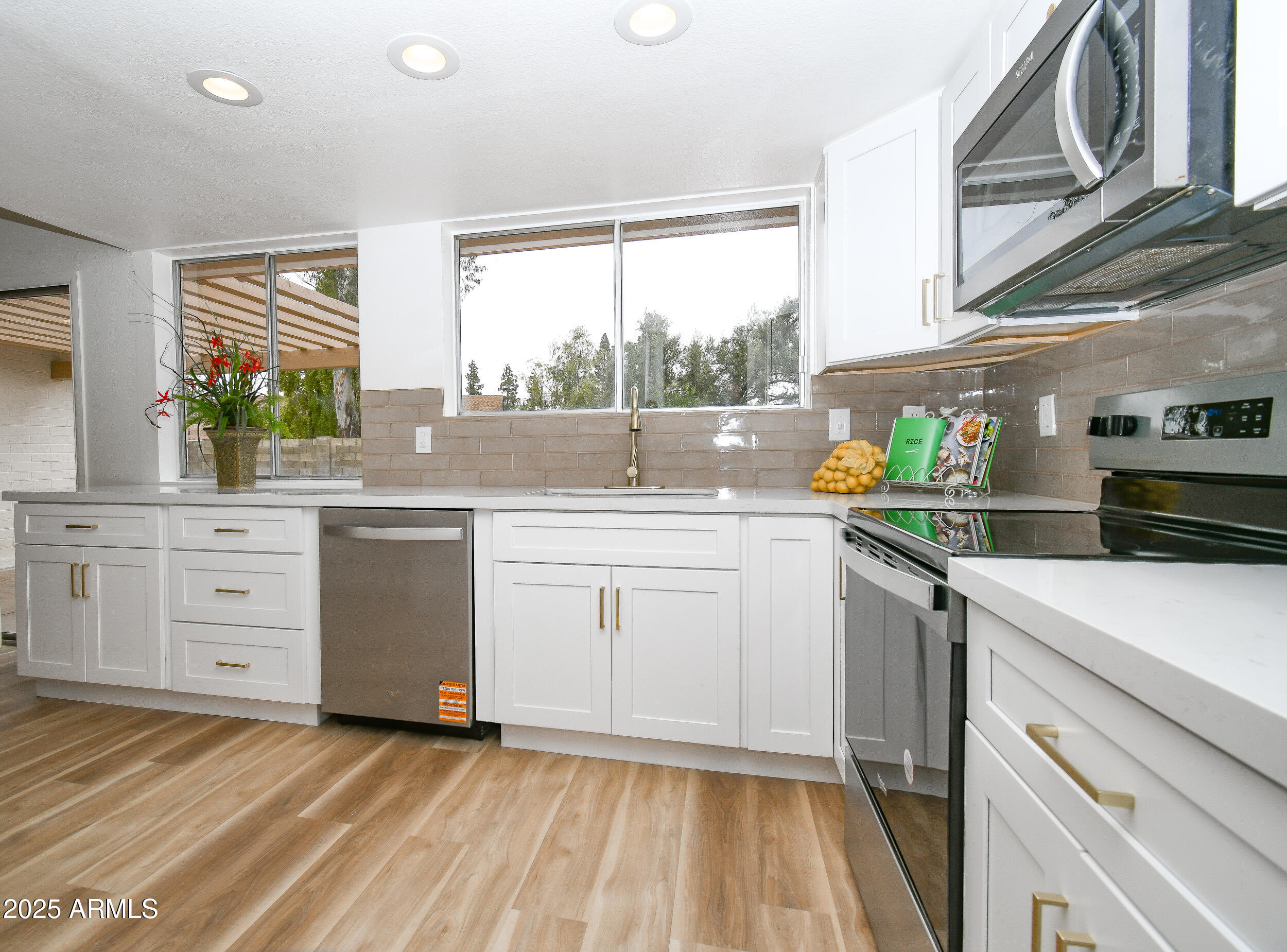 1503 W Juanita Avenue