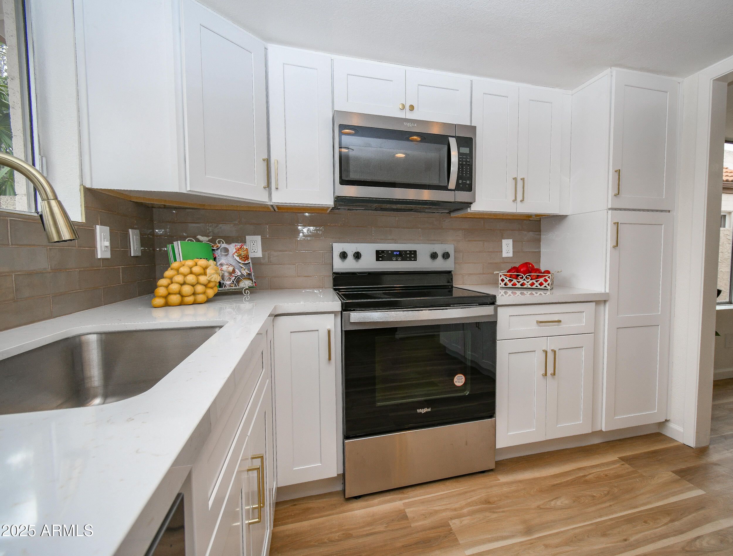 1503 W Juanita Avenue