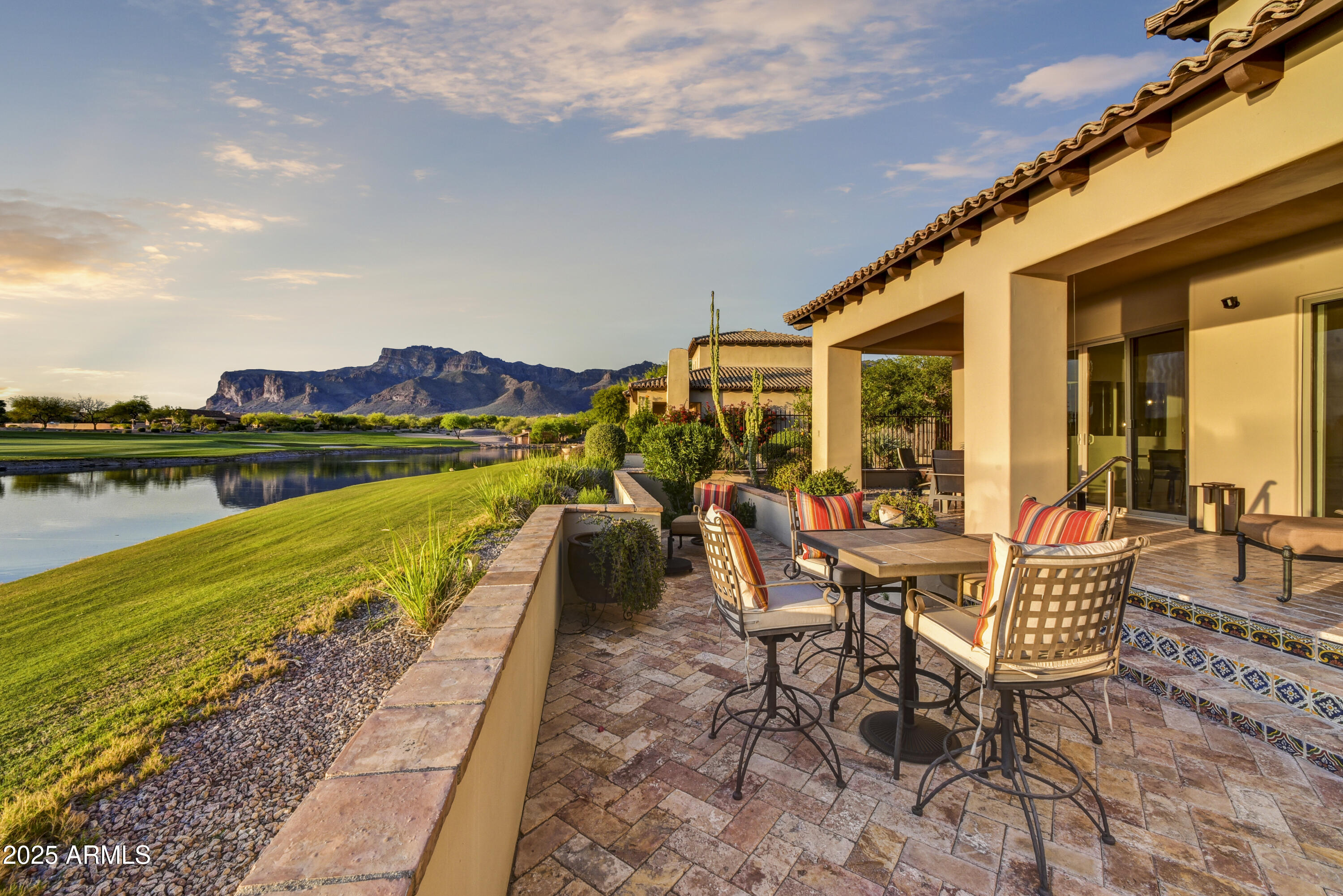 3086 S FIRST WATER Lane