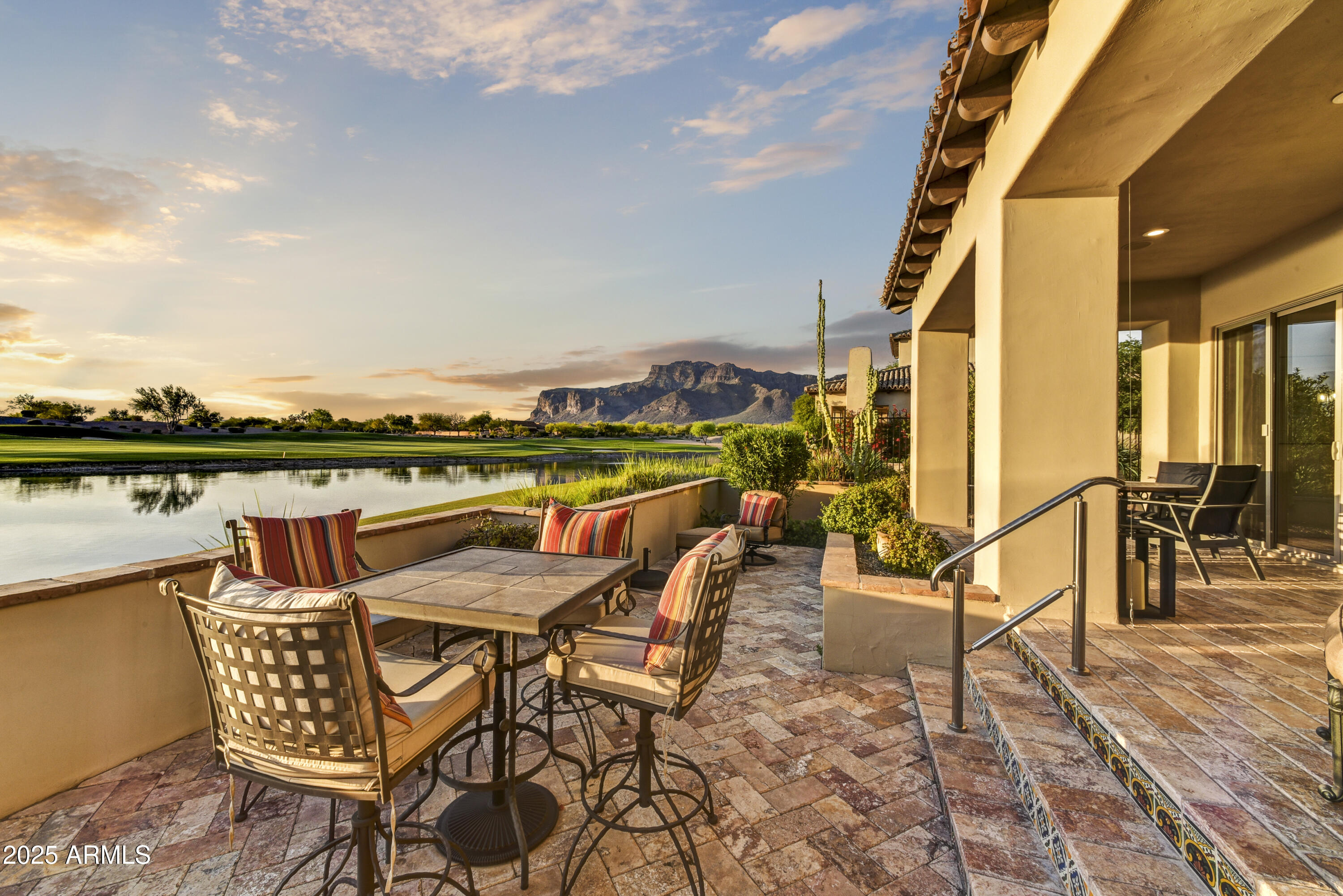 3086 S FIRST WATER Lane