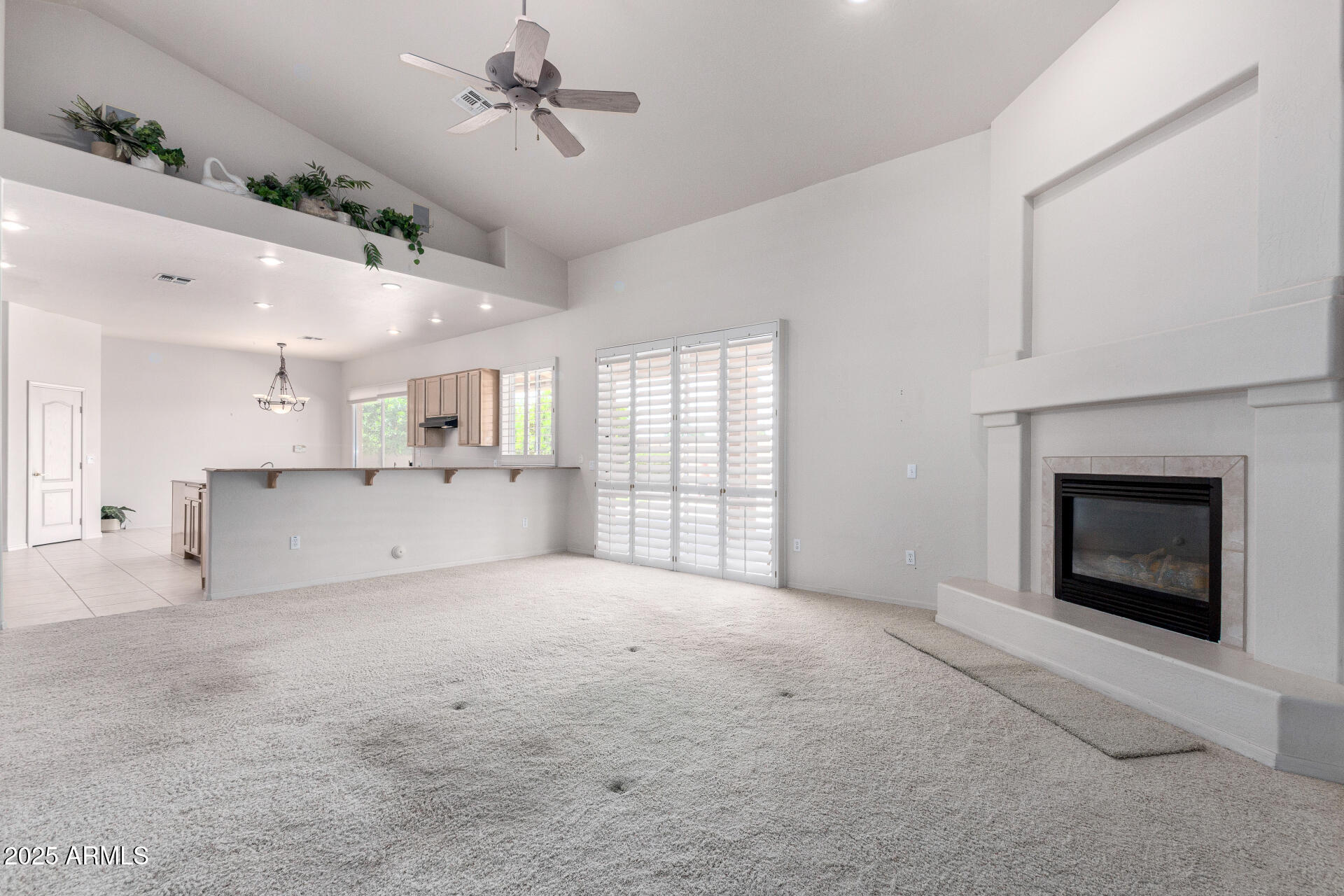 2528 N ASHBROOK Circle