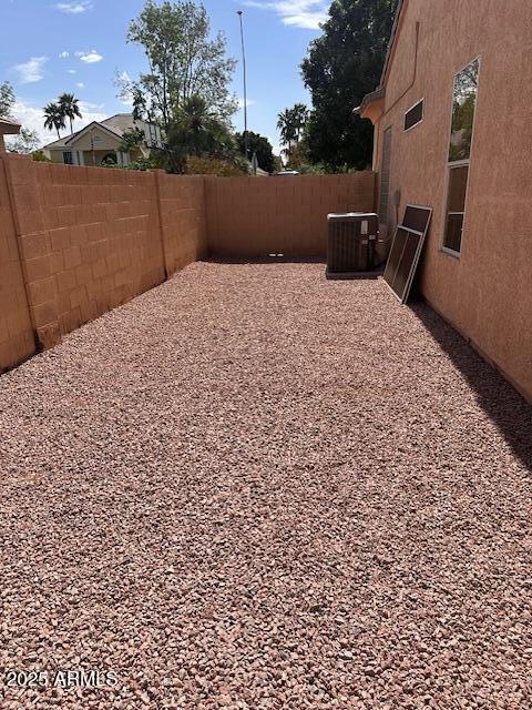 2528 N ASHBROOK Circle