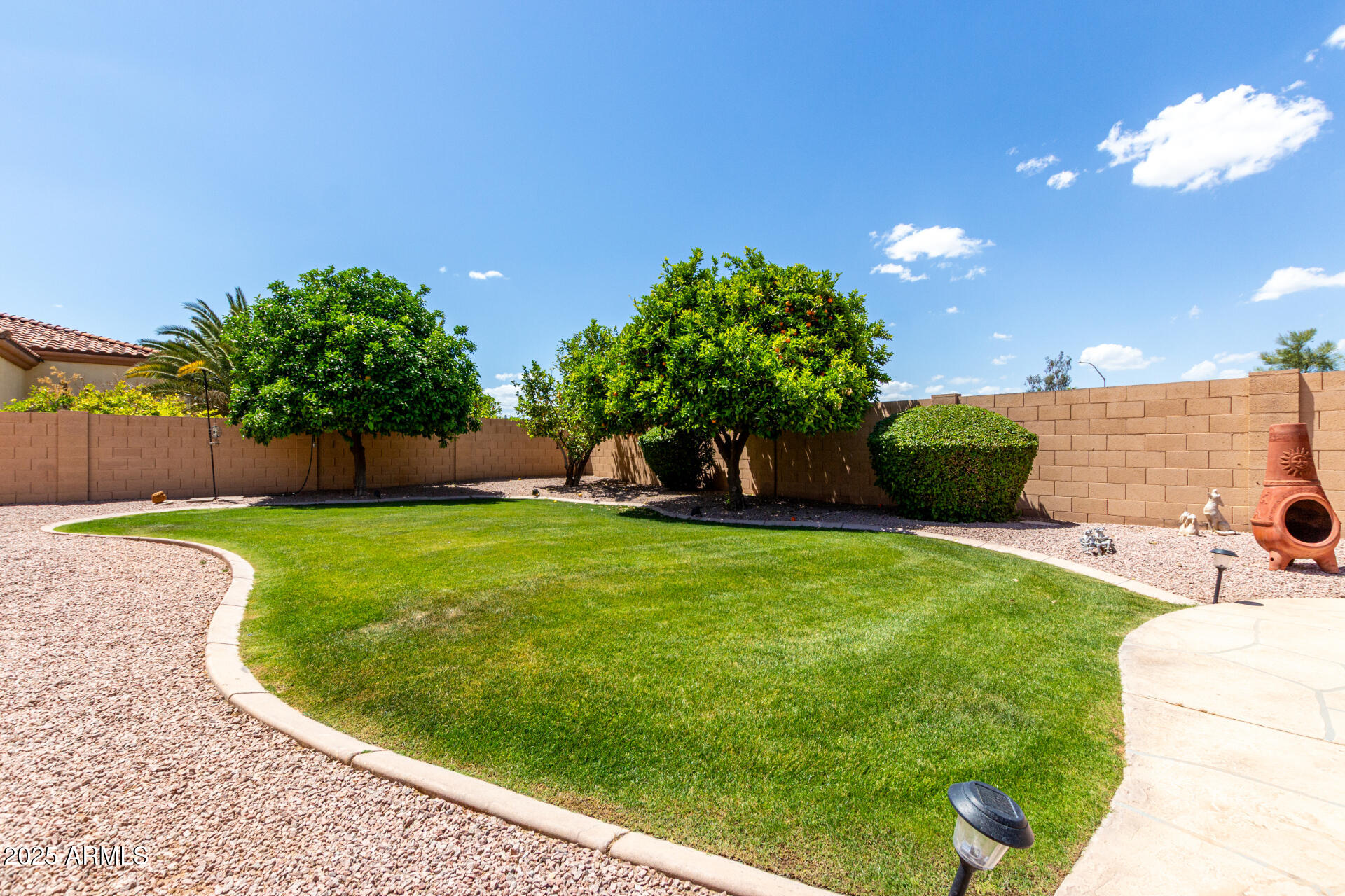 2528 N ASHBROOK Circle