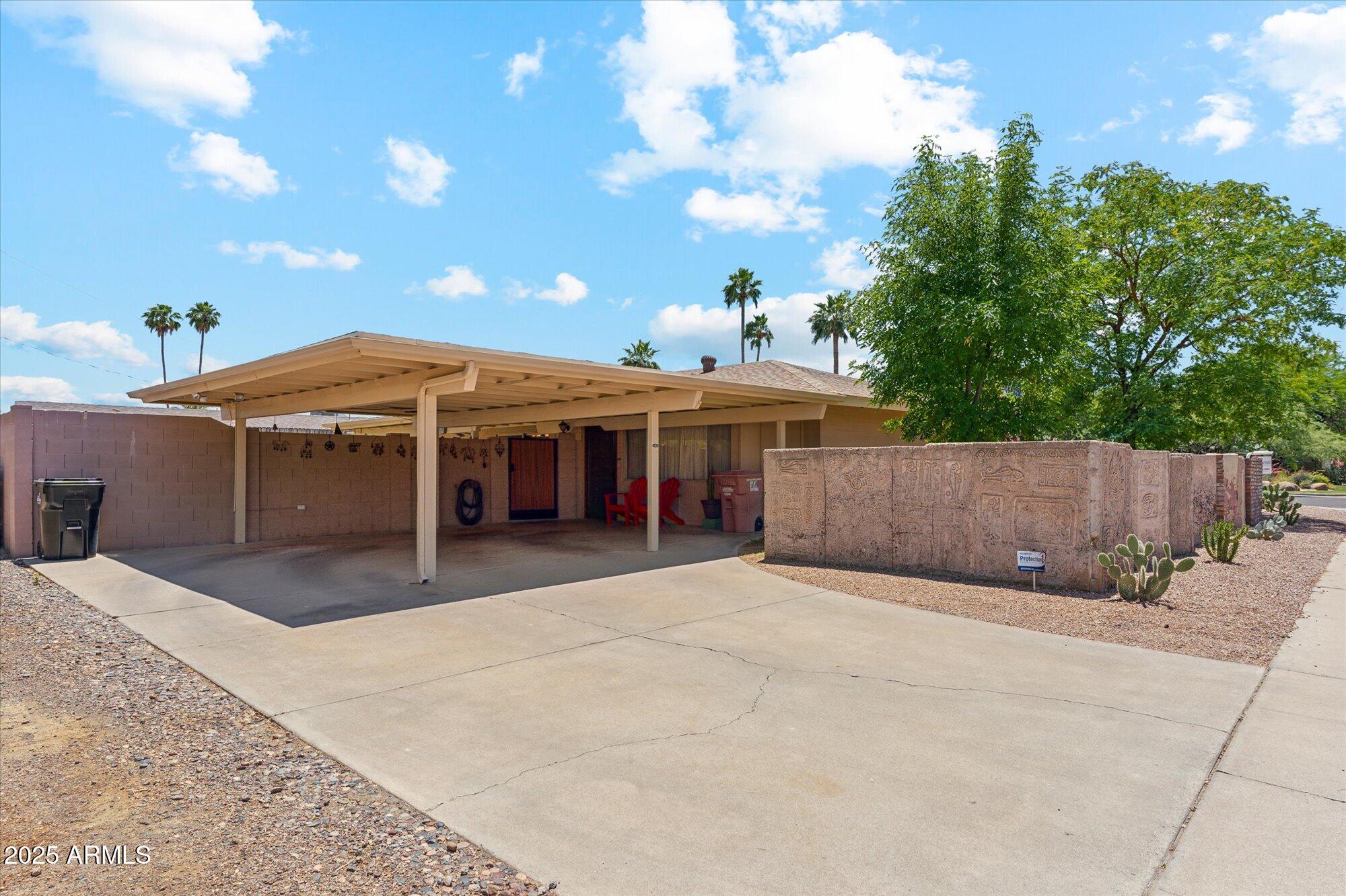 8202 E COOLIDGE Street