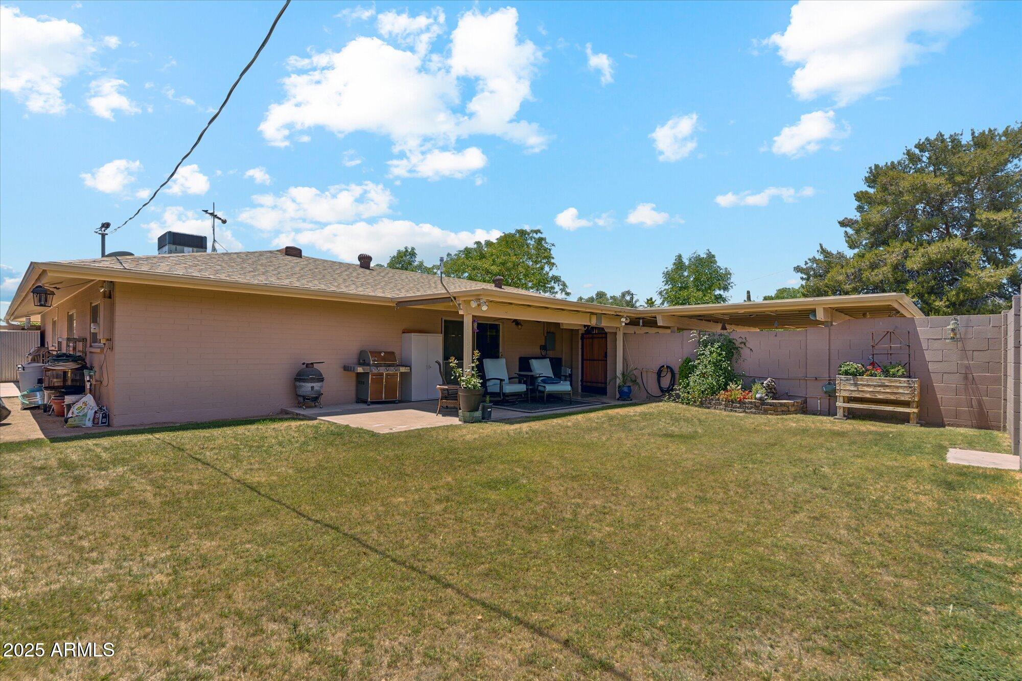 8202 E COOLIDGE Street