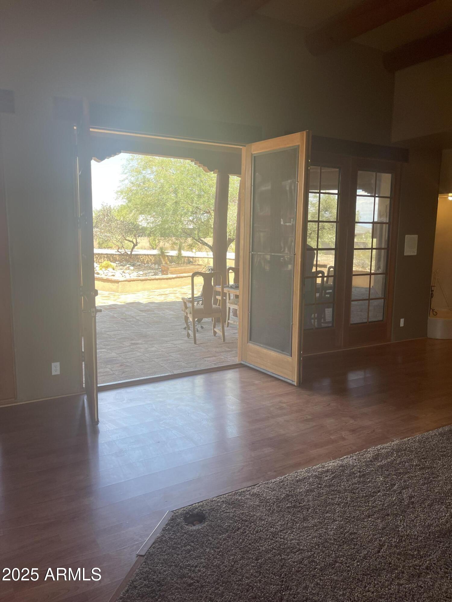 20042 W COLTER Street