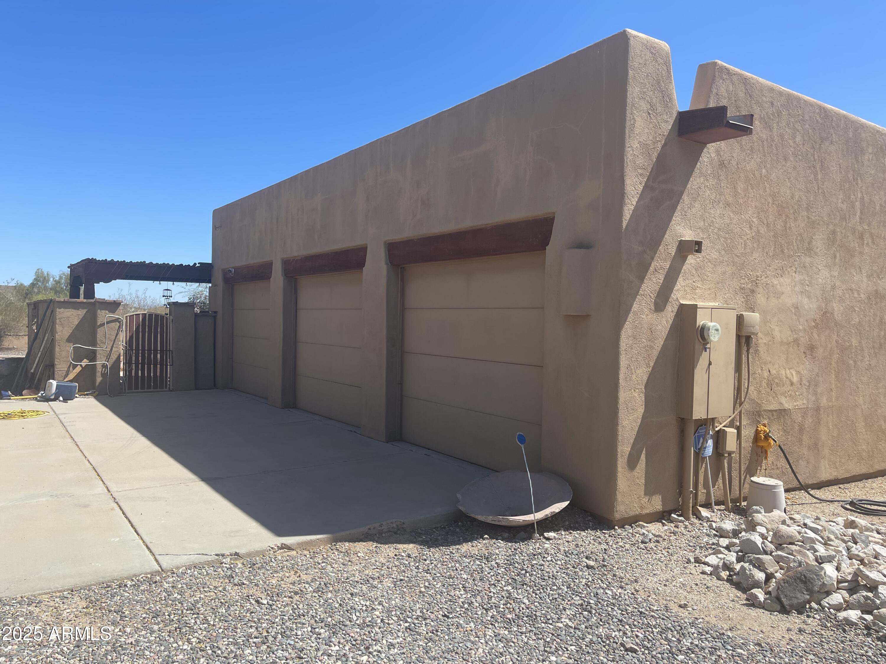 20042 W COLTER Street