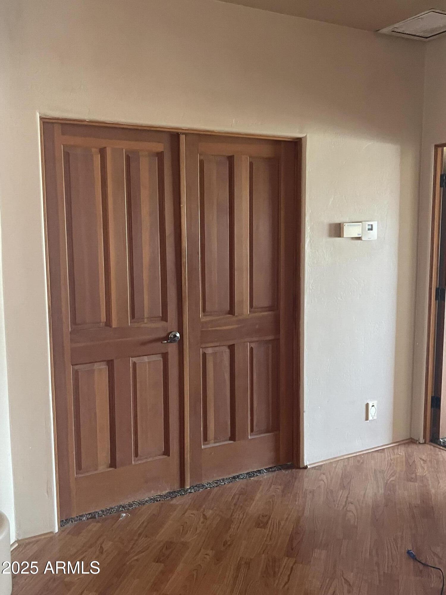 20042 W COLTER Street