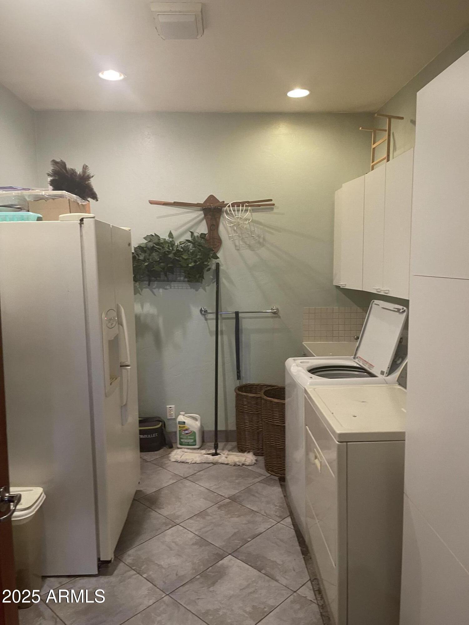 20042 W COLTER Street