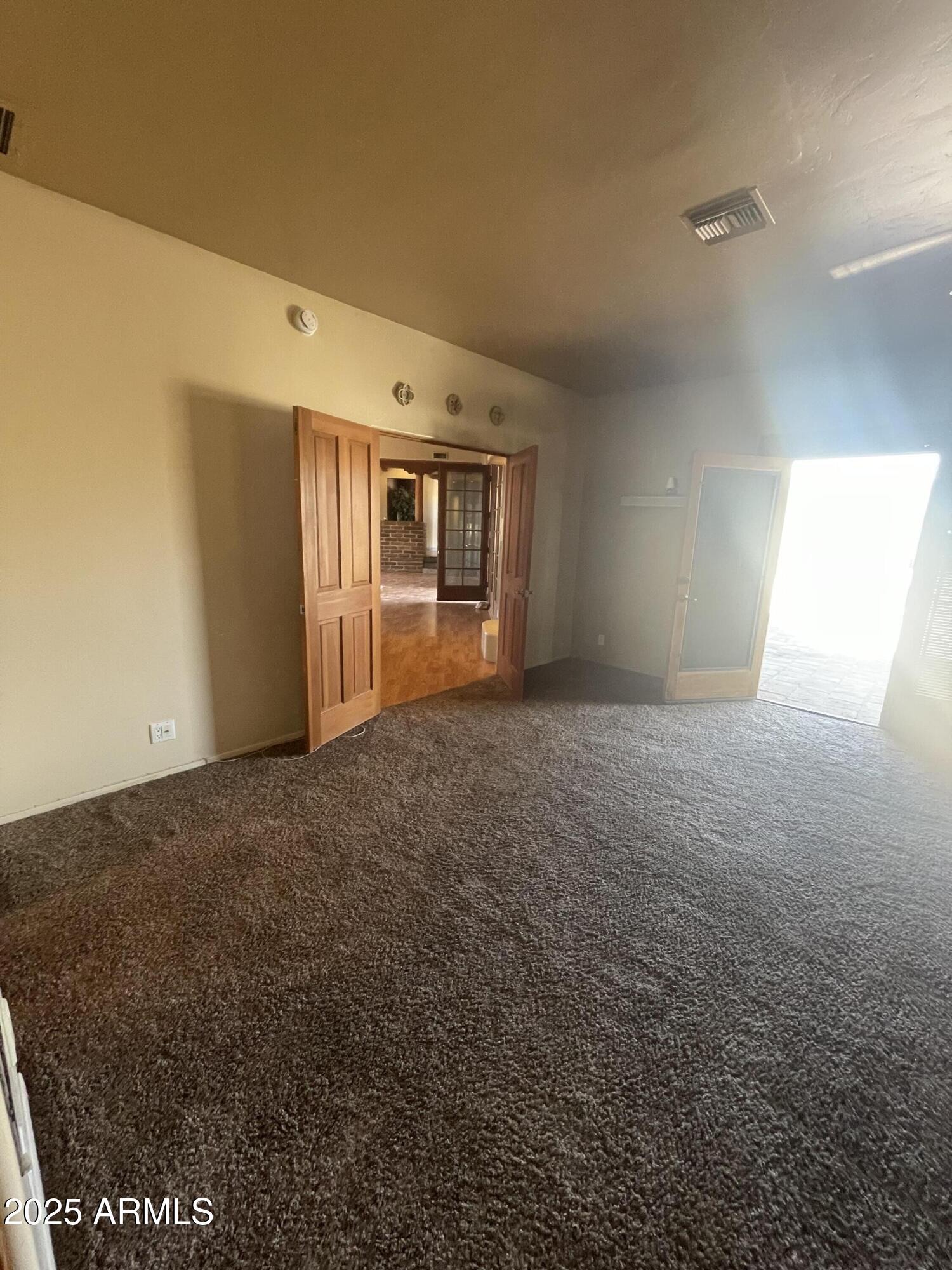 20042 W COLTER Street