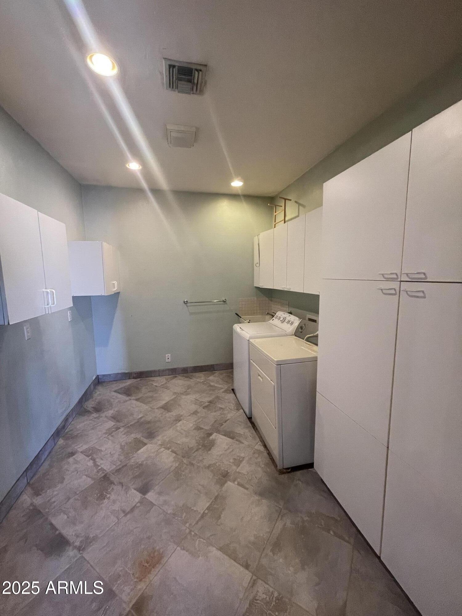 20042 W COLTER Street