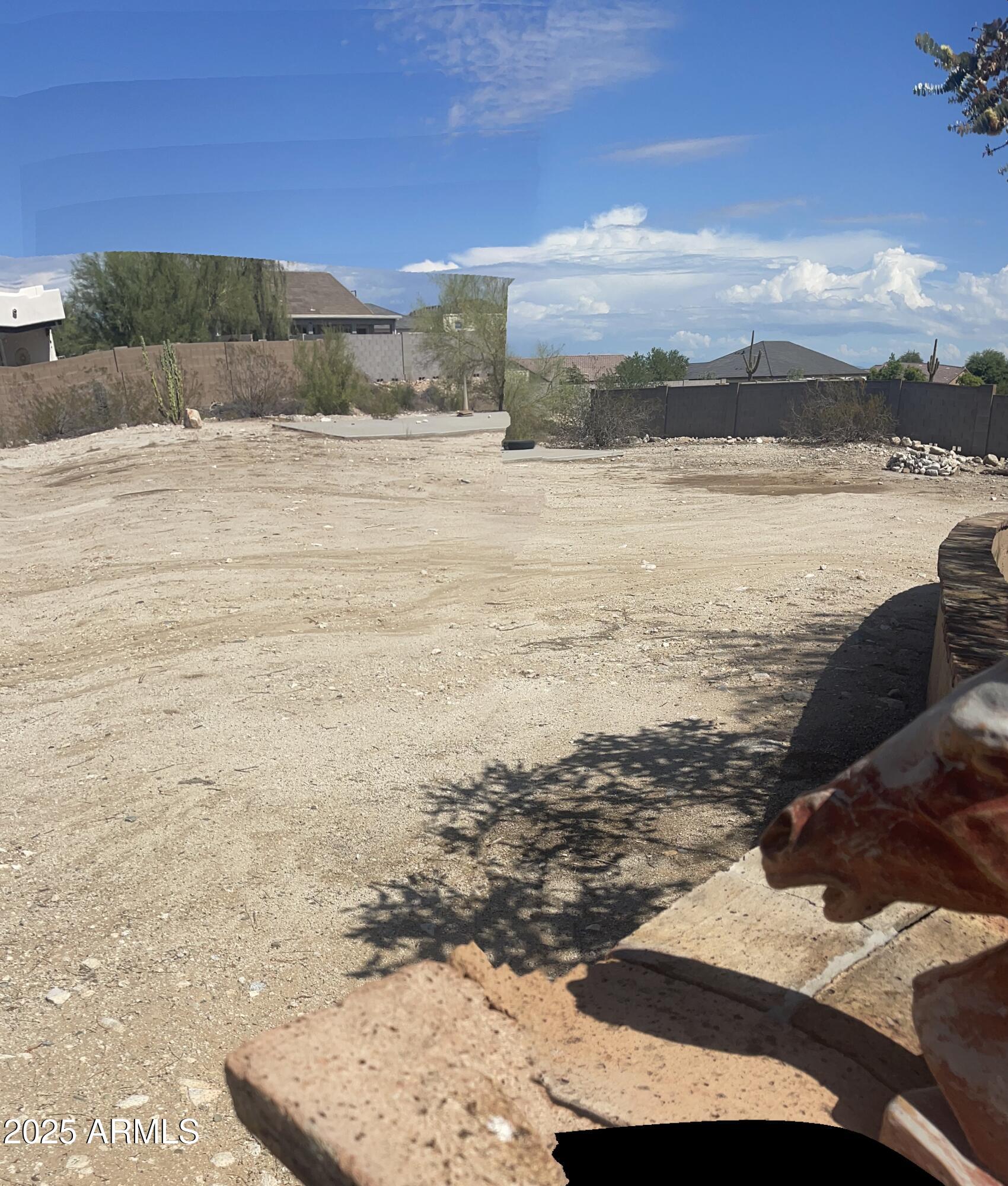 20042 W COLTER Street