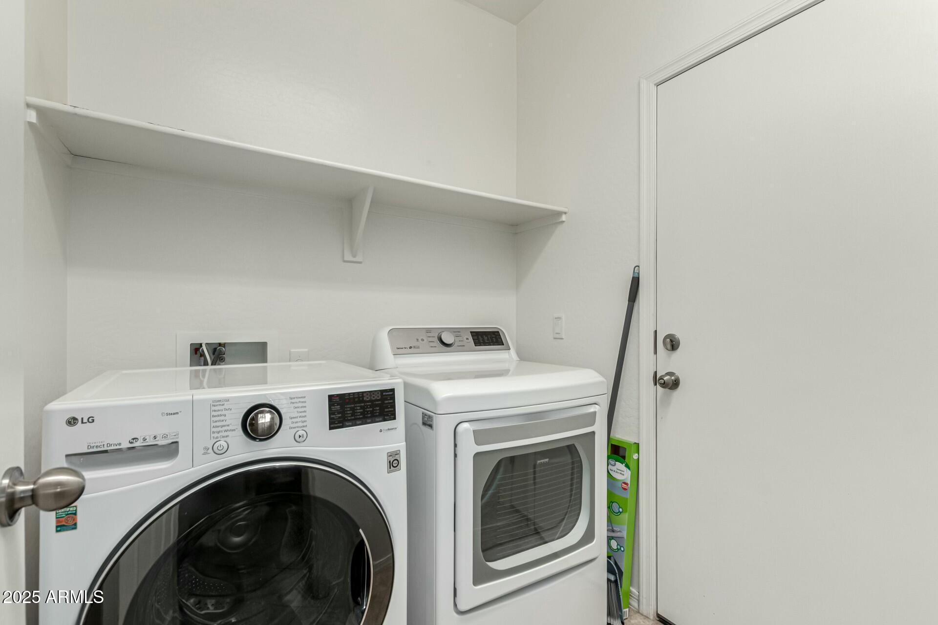 2981 E NIGHTHAWK Way