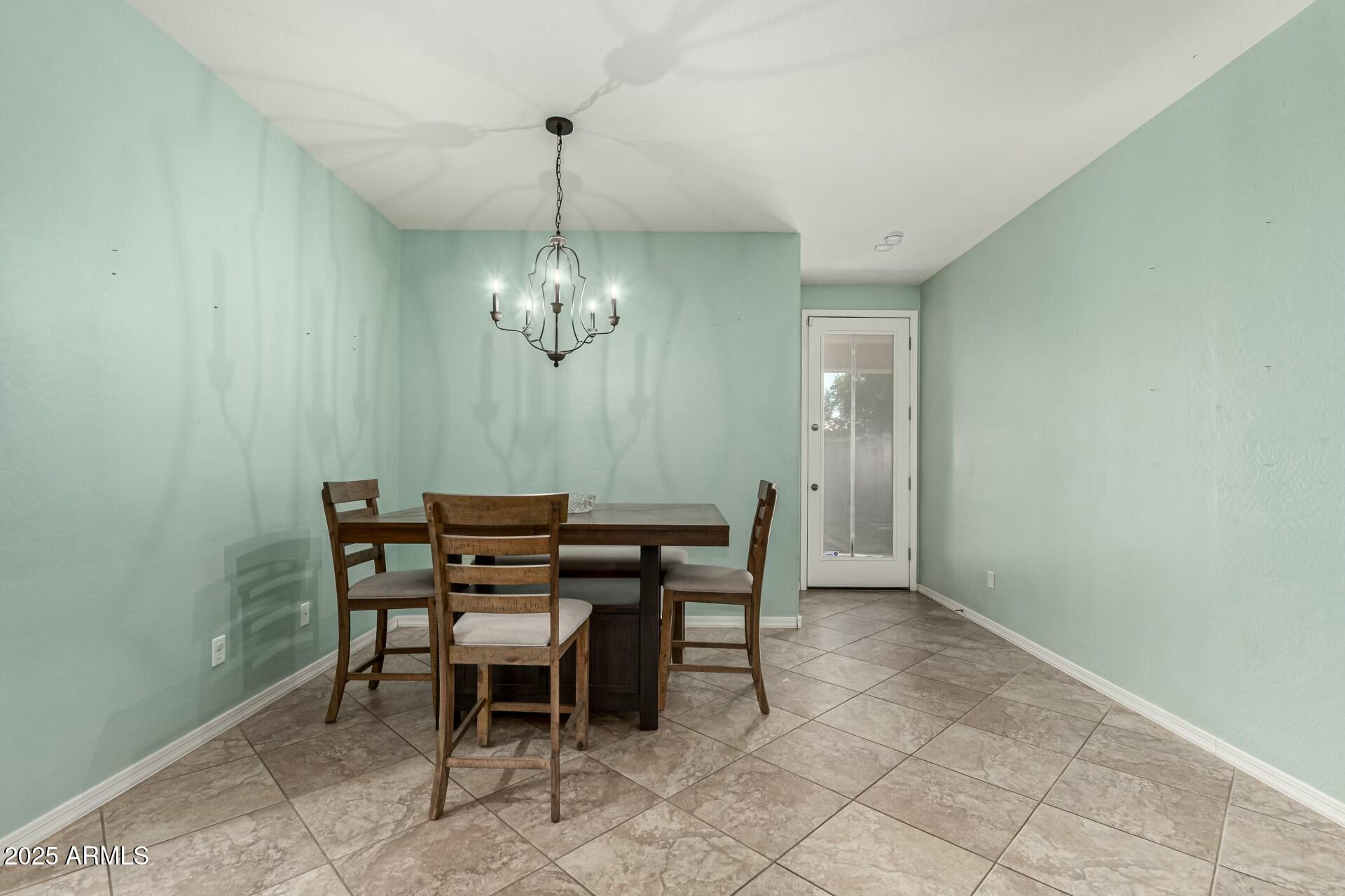 2981 E NIGHTHAWK Way