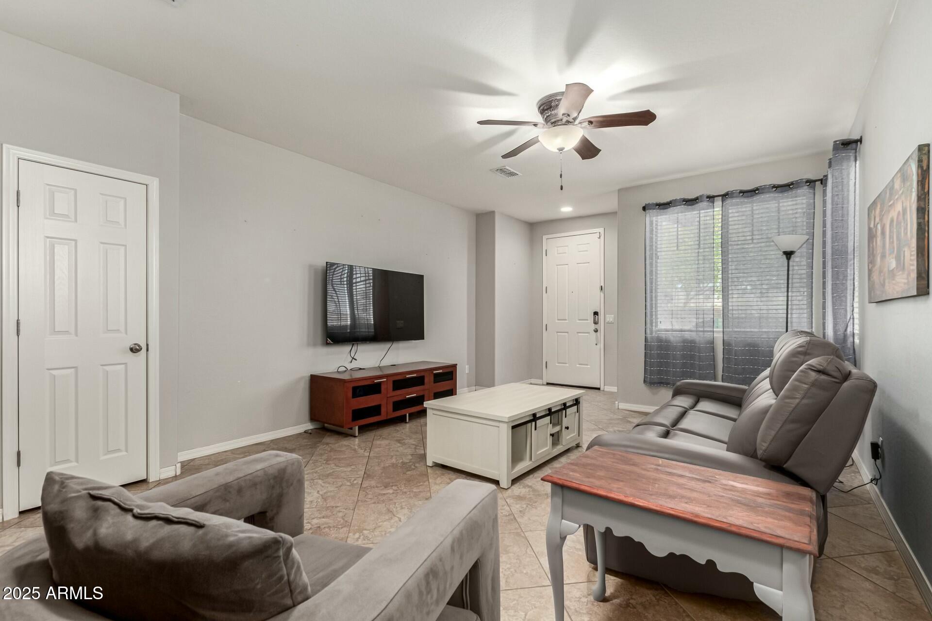 2981 E NIGHTHAWK Way