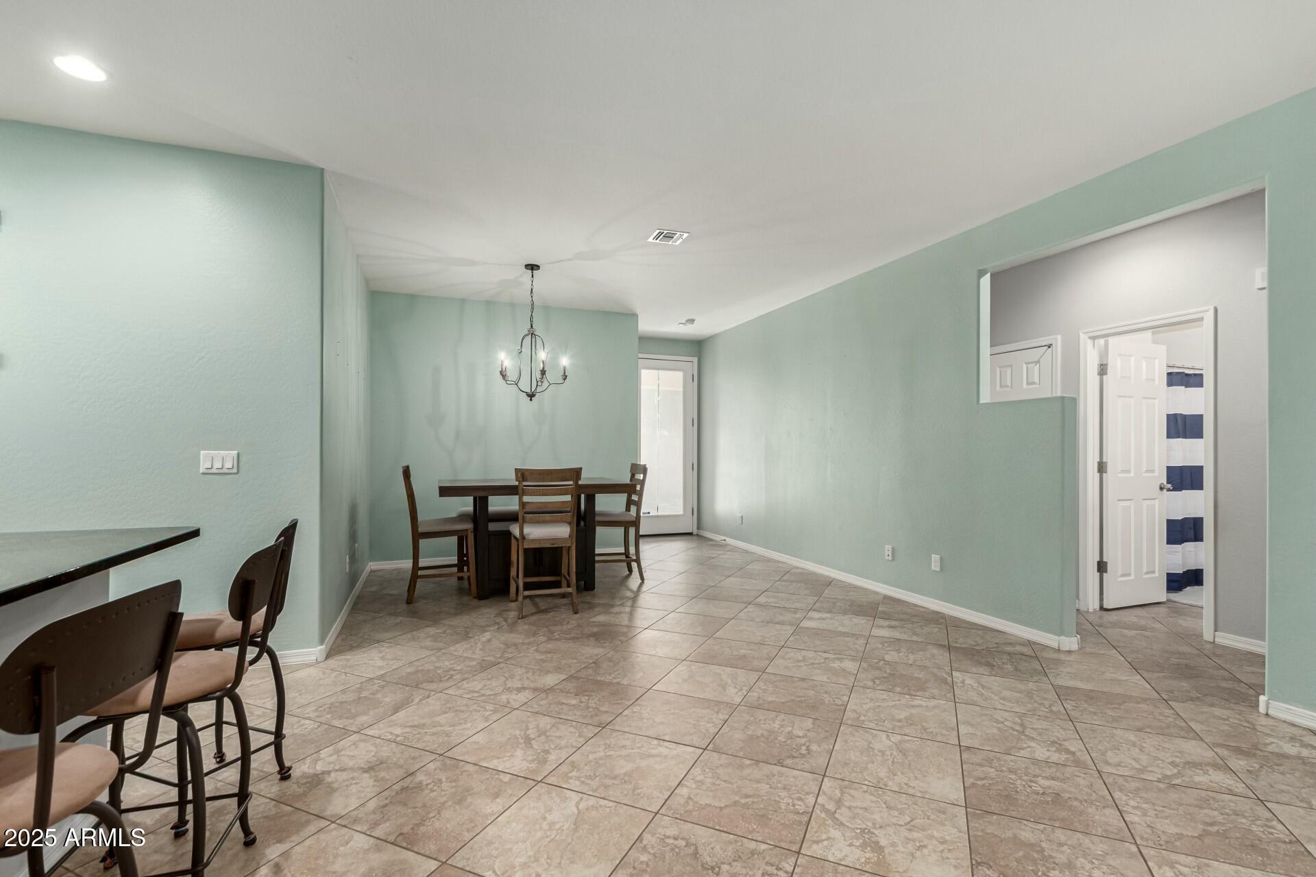 2981 E NIGHTHAWK Way