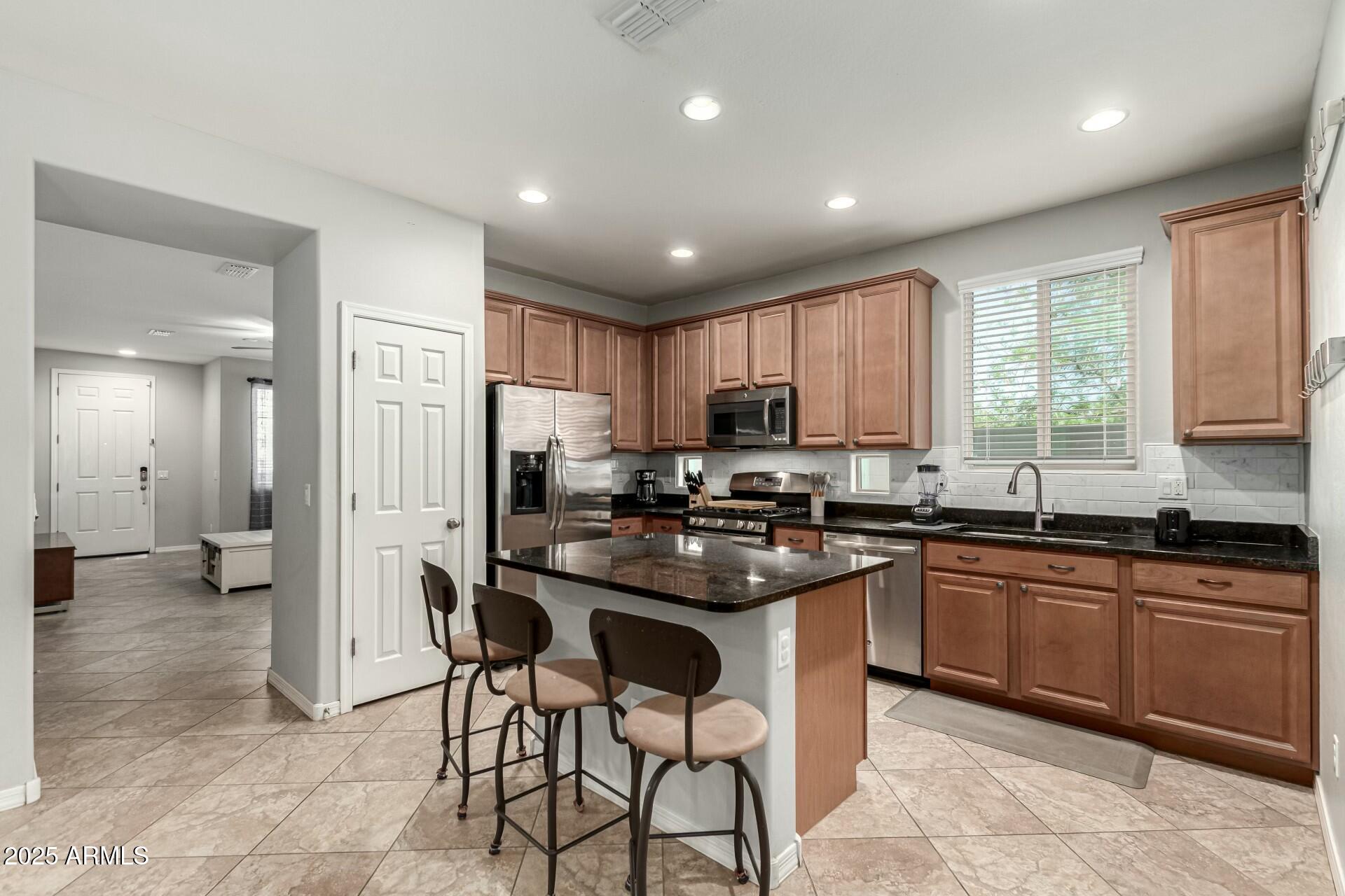 2981 E NIGHTHAWK Way