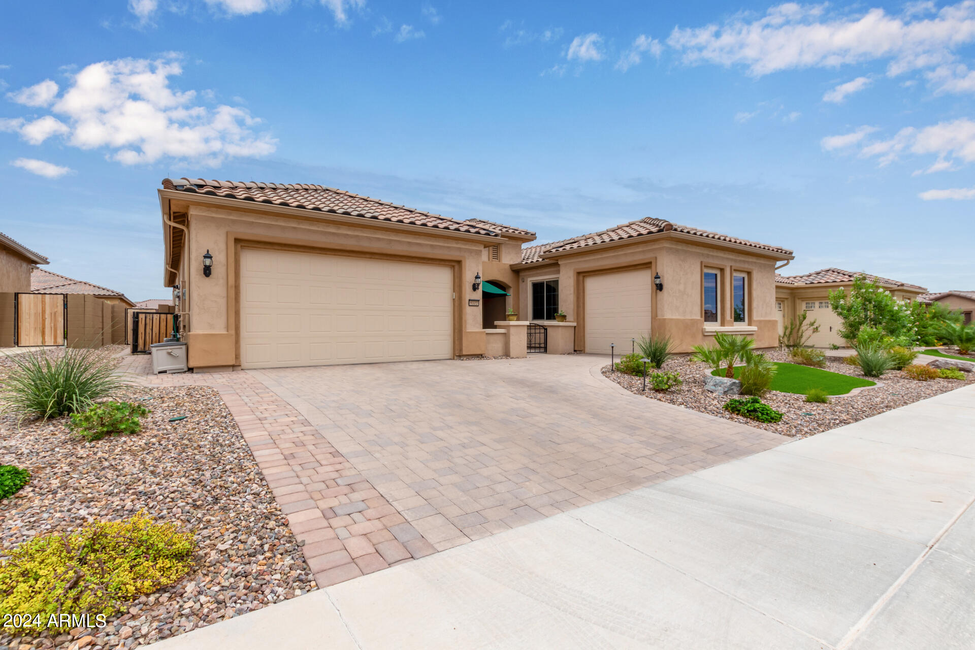 8102 W AUTUMN VISTA Way