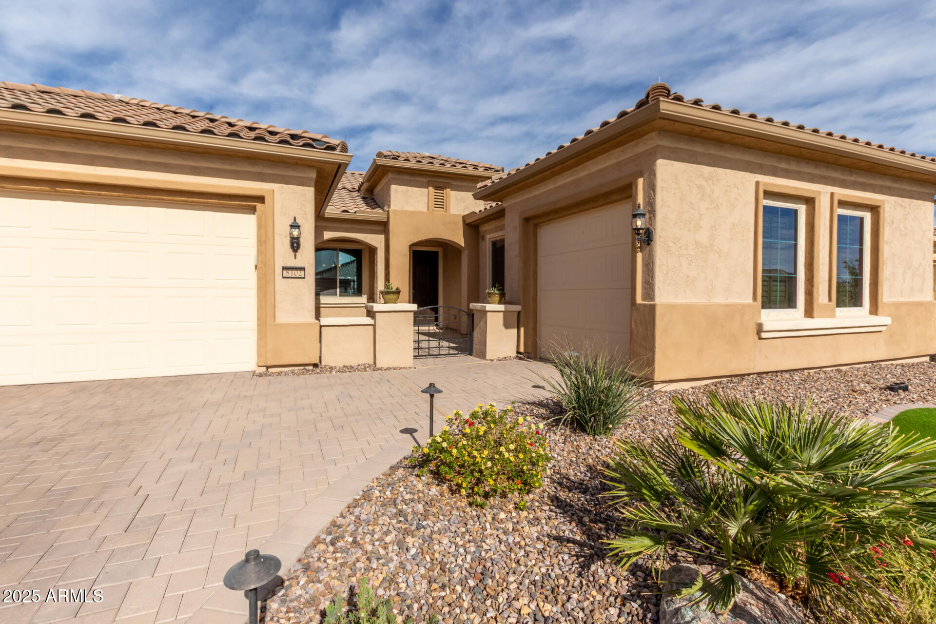 8102 W AUTUMN VISTA Way