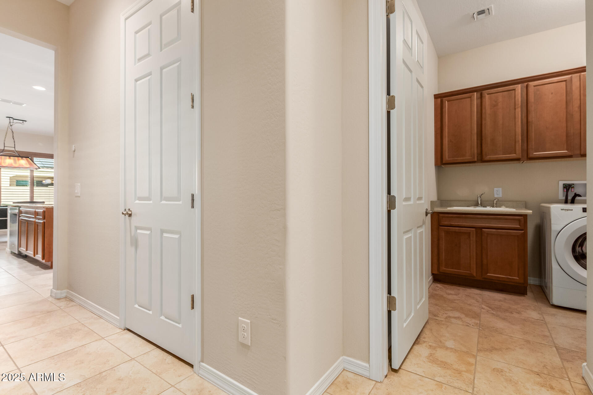 8102 W AUTUMN VISTA Way