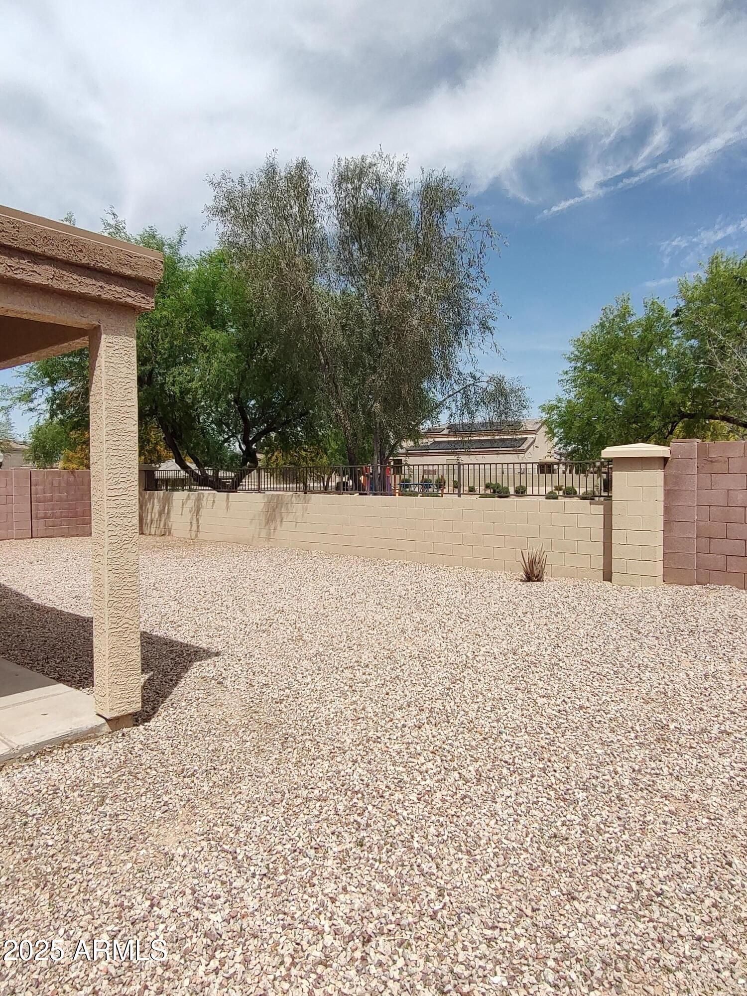 590 W ENCHANTED DESERT Drive