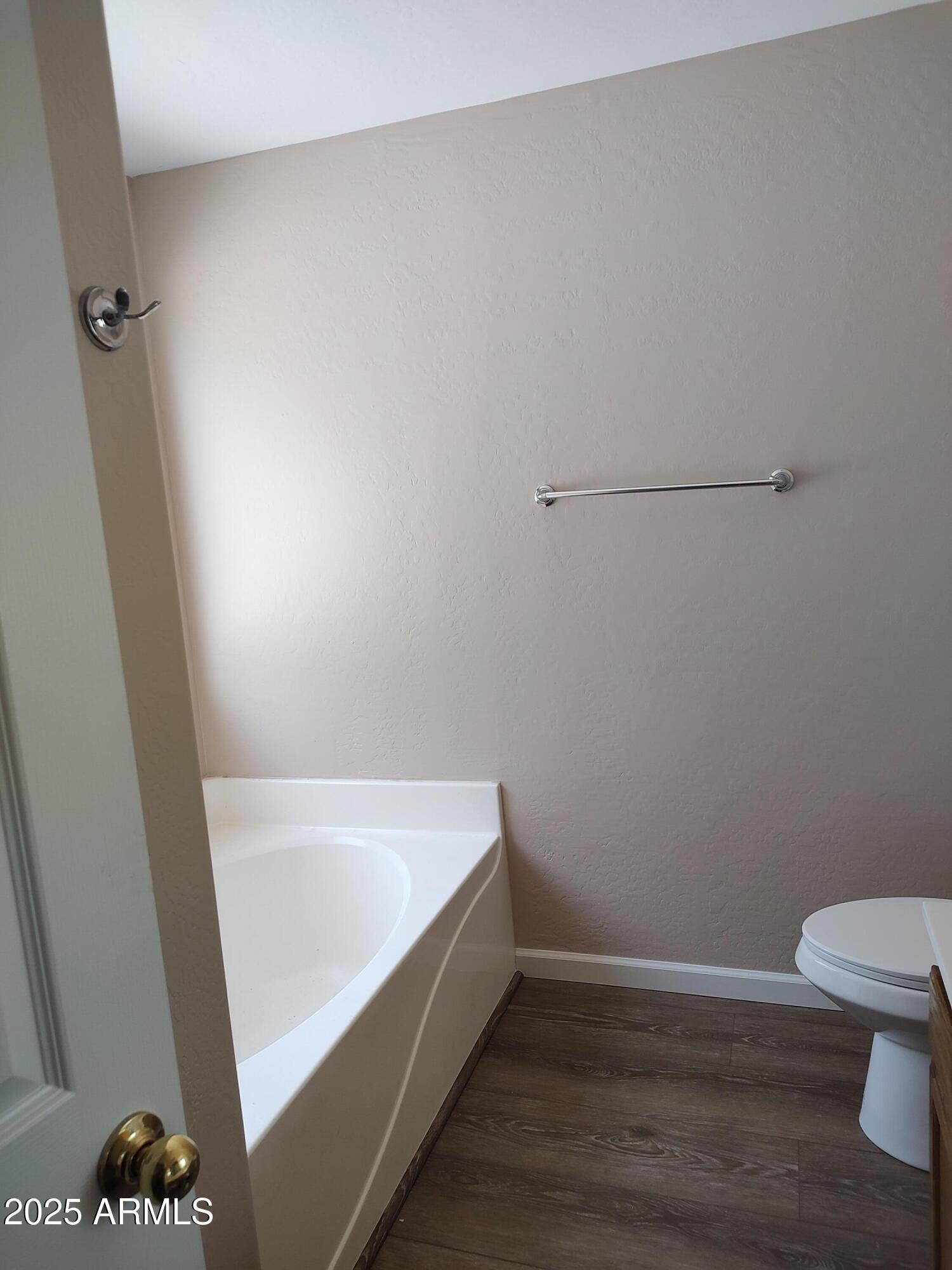 590 W ENCHANTED DESERT Drive