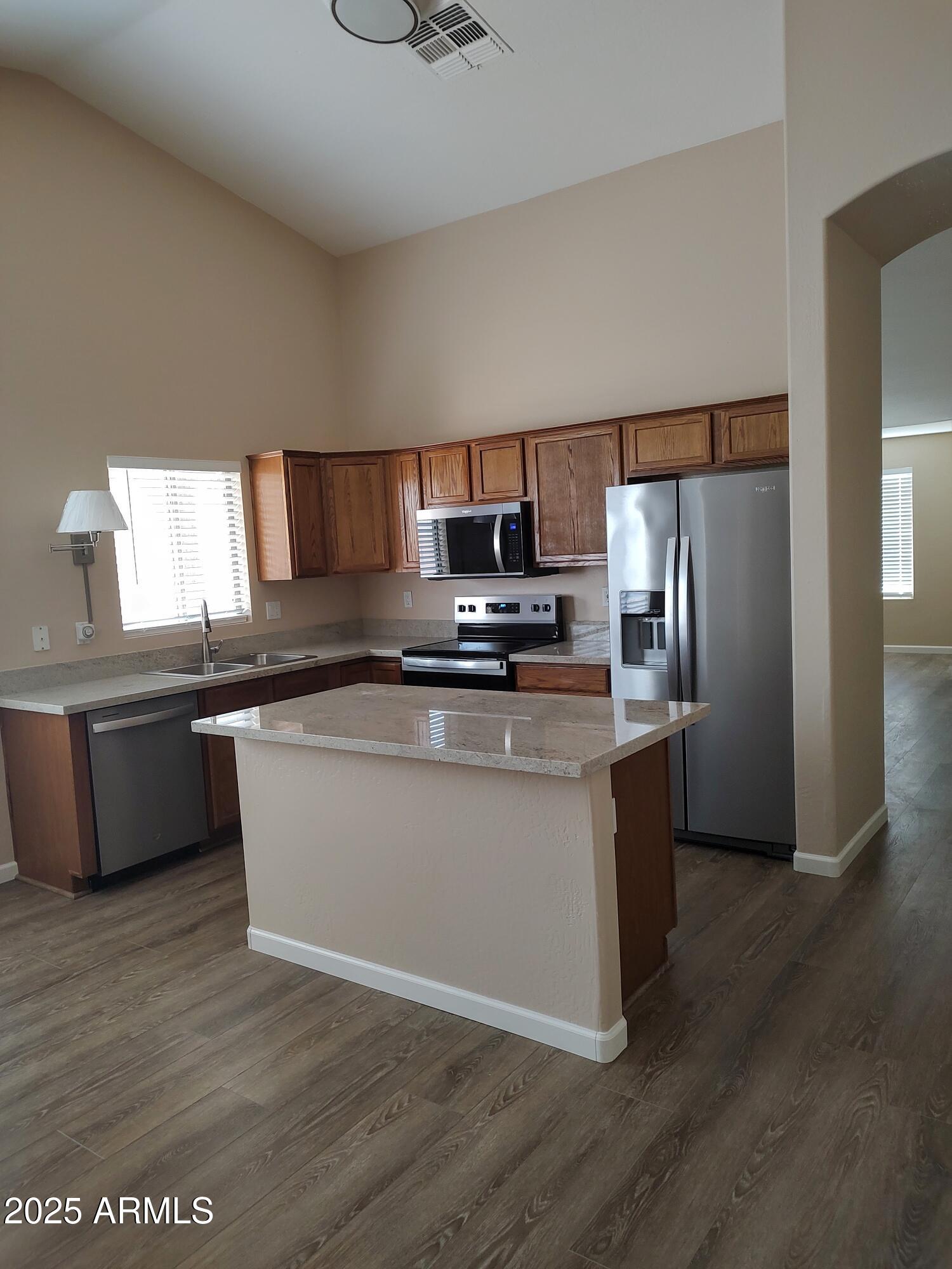 590 W ENCHANTED DESERT Drive