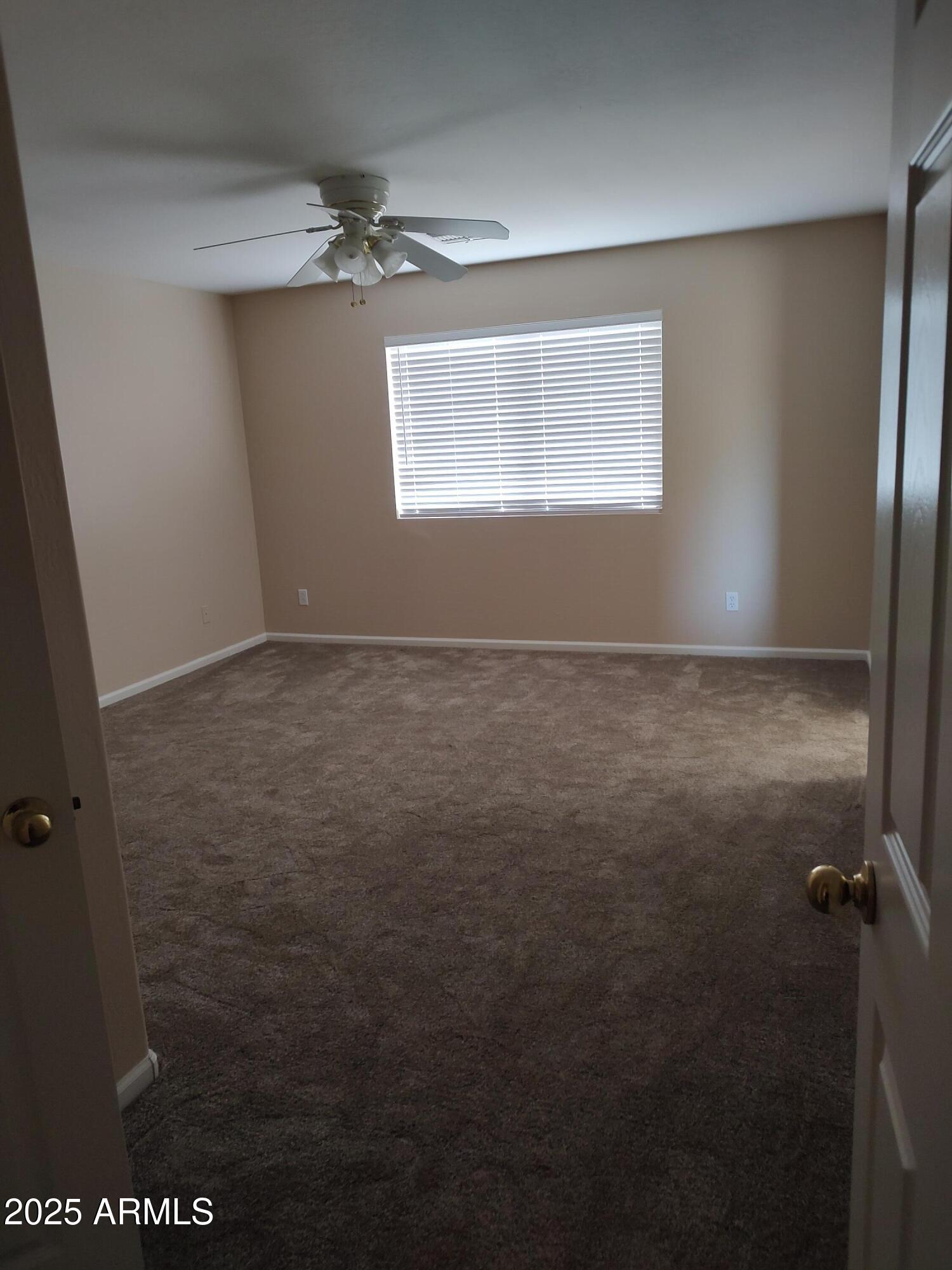 590 W ENCHANTED DESERT Drive