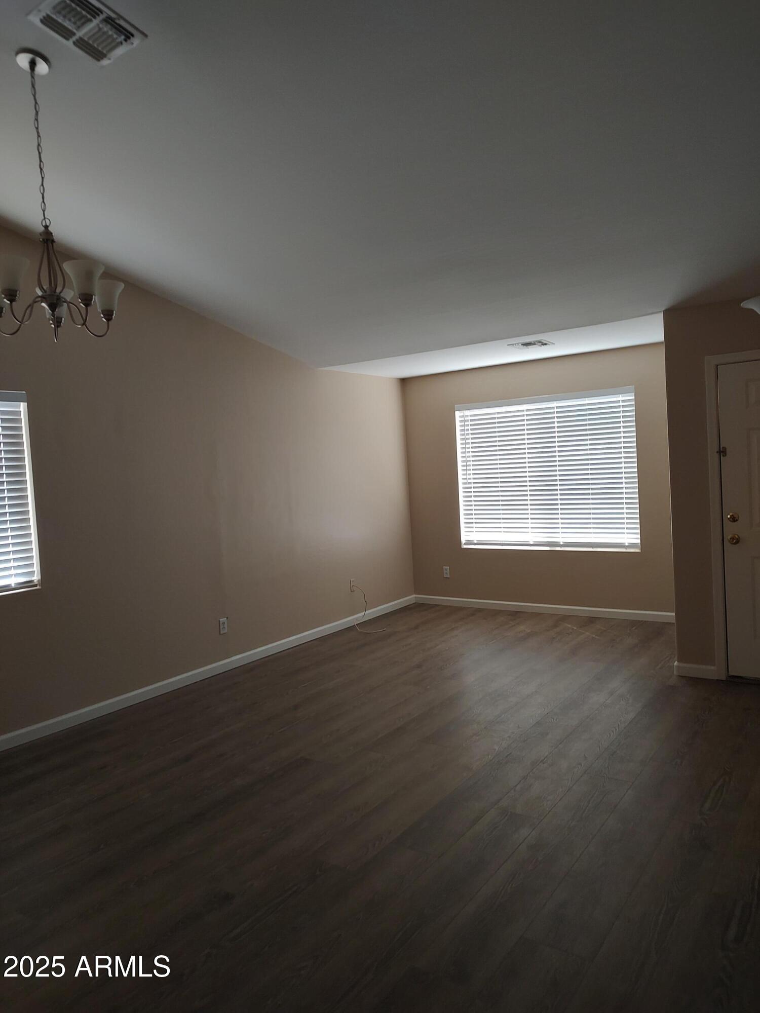 590 W ENCHANTED DESERT Drive