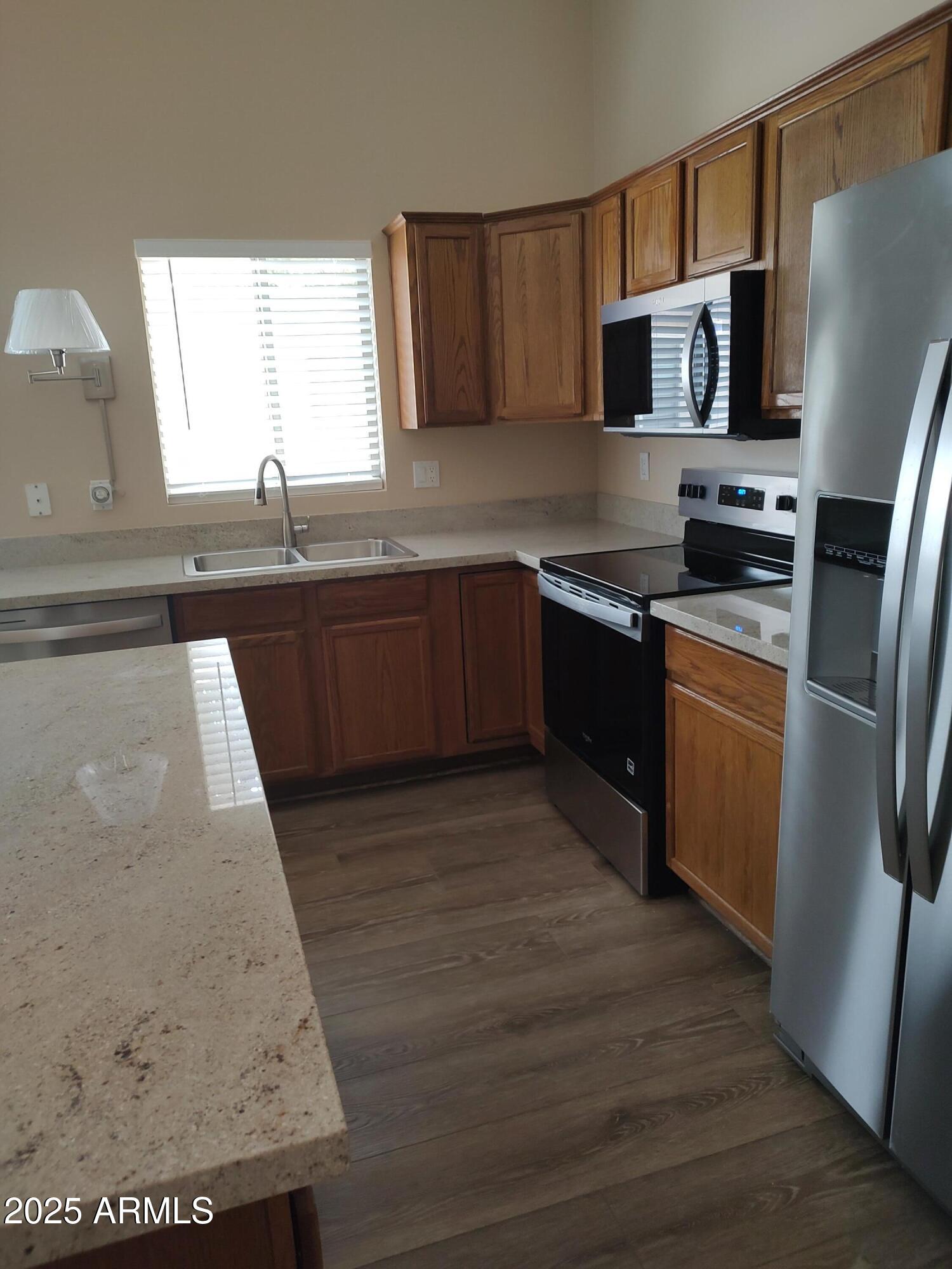 590 W ENCHANTED DESERT Drive